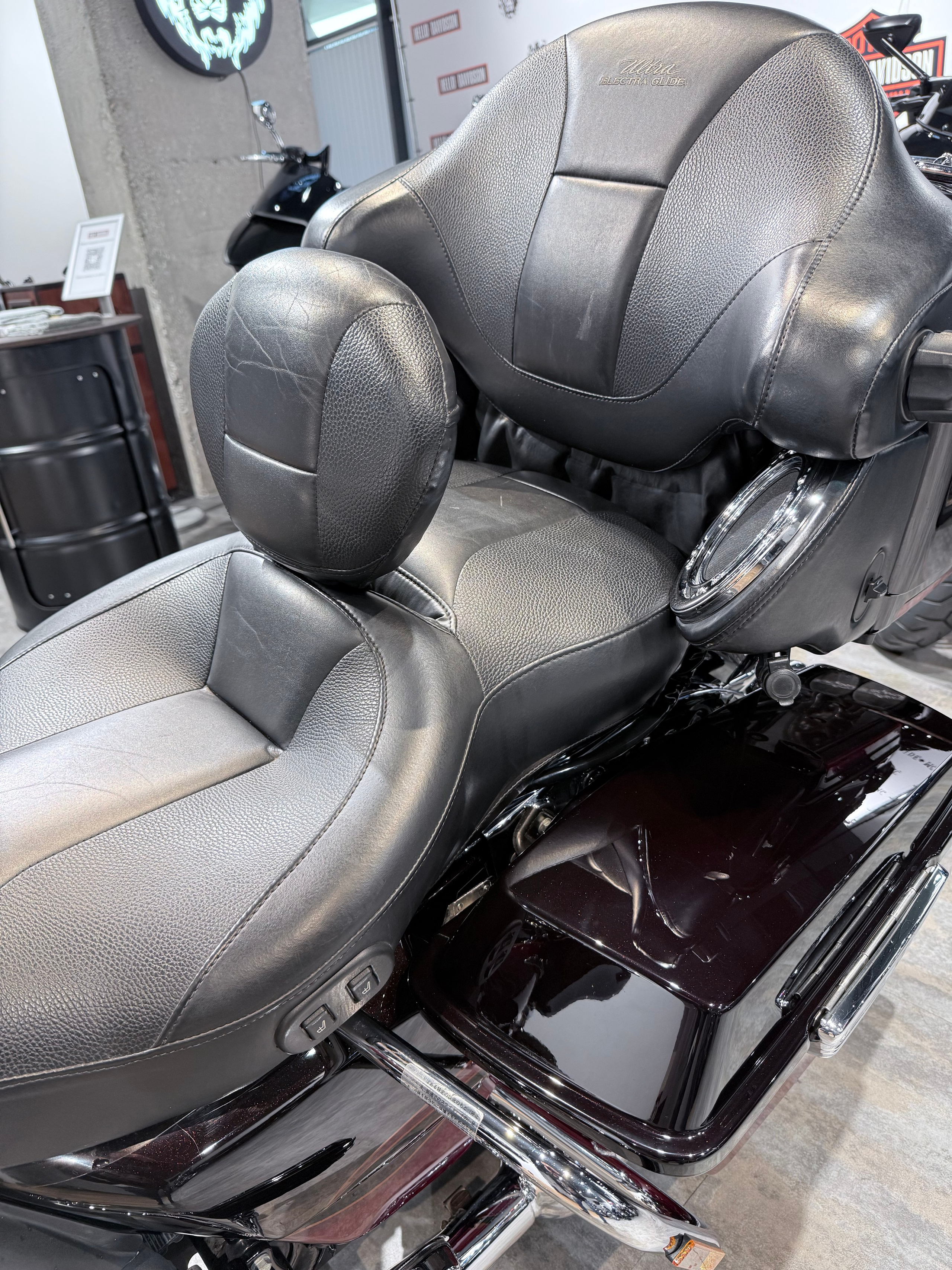 CVO Limited 110 (Exclusive Black Ember & Rio Red). Hello Davidson, Москва. Только хорошие мотоциклы…