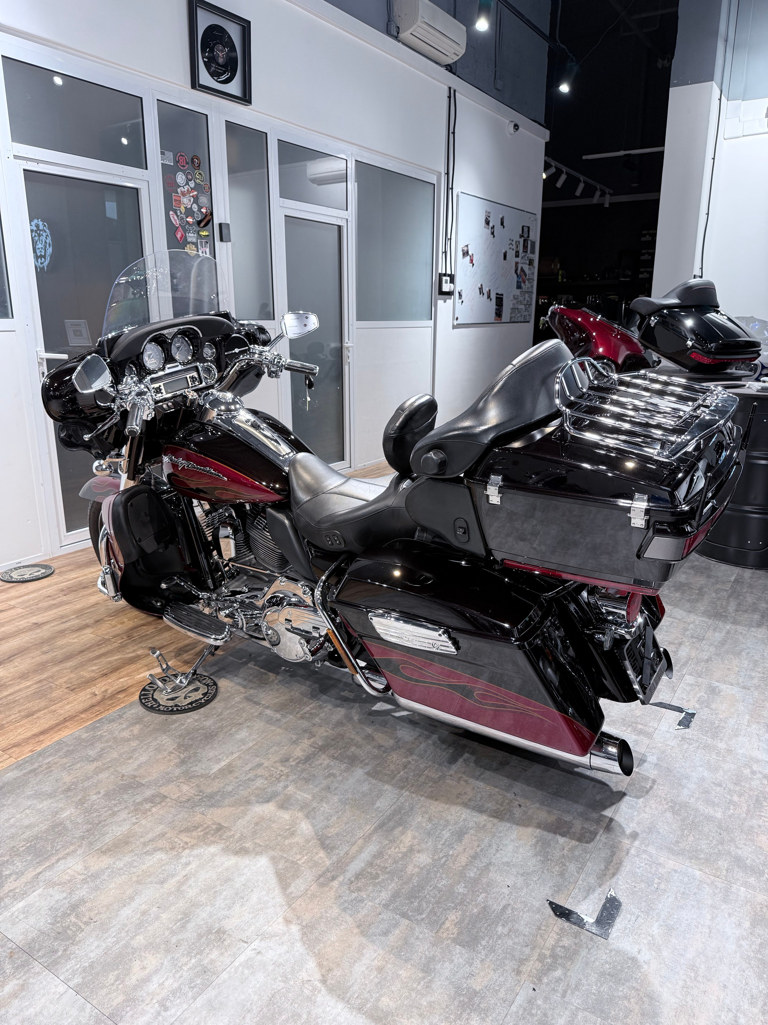 CVO Limited 110 (Exclusive Black Ember & Rio Red). Hello Davidson, Москва. Только хорошие мотоциклы…