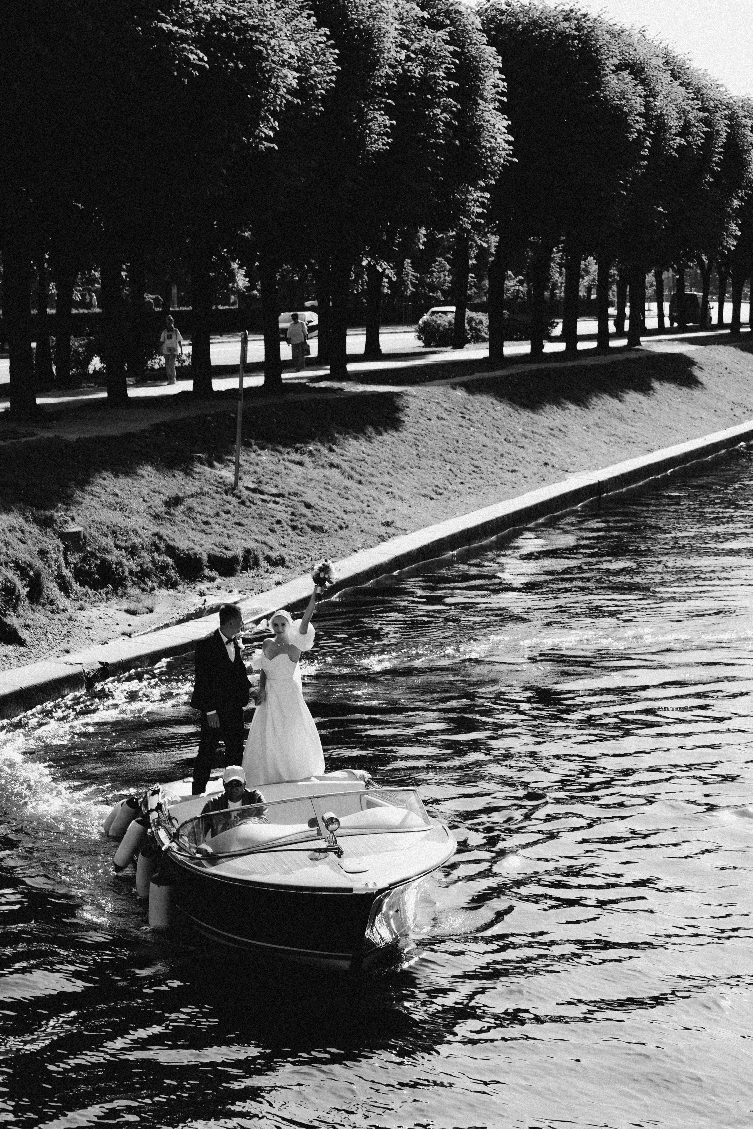 СВАДЕБГНАЯ ПРОГУЛКА ПО КАНАЛ САНКТ-ПЕТЕРБУРГА НА КАТЕРЕ. Профессиональный фотограф, Санкт-Петербург — Виктория Богомолова