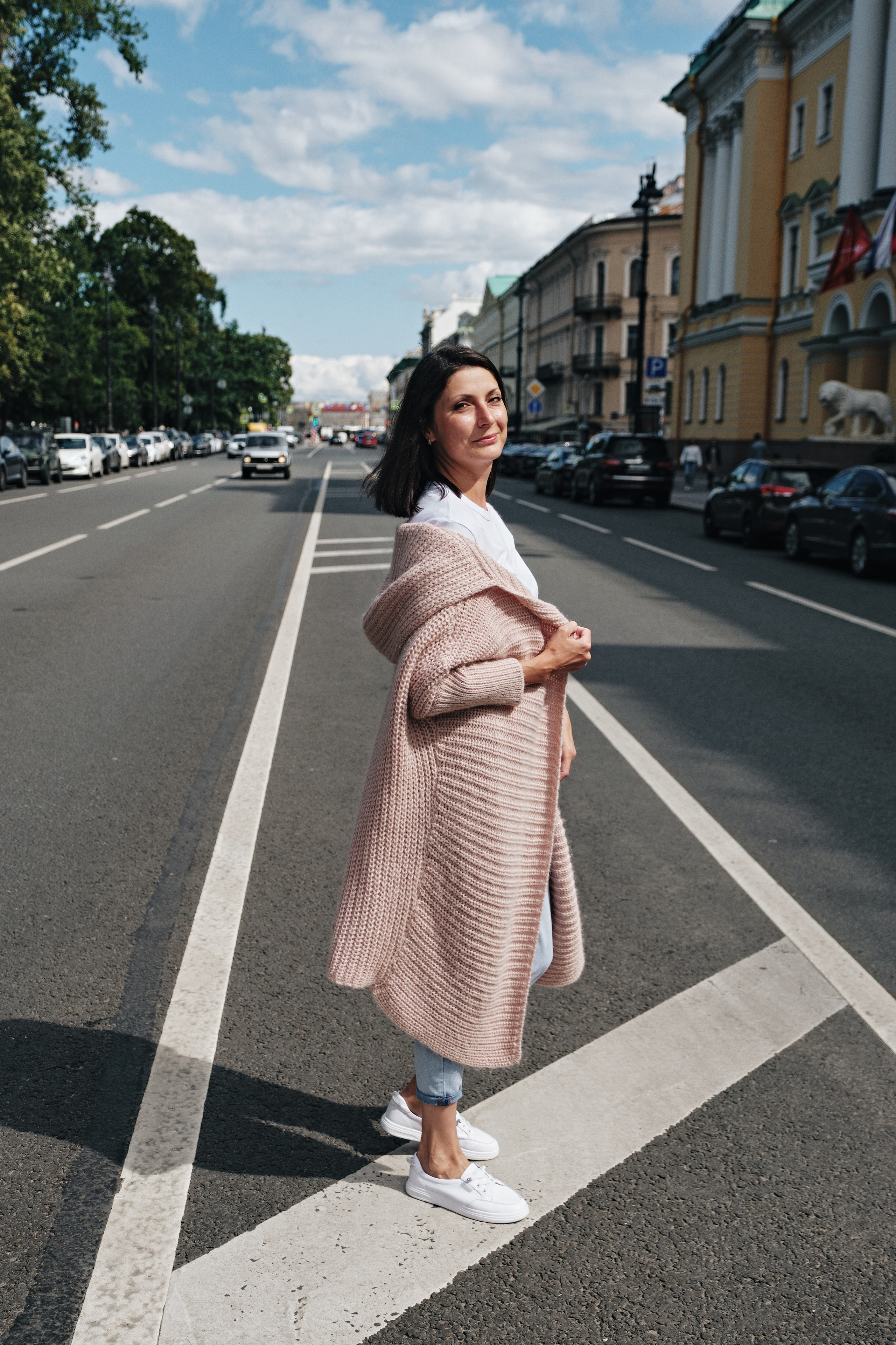 Уличная прогулка по СПб, портретный фотограф. Семейные и свадебные фотосессии в СПб, в студии, на улице, на природе