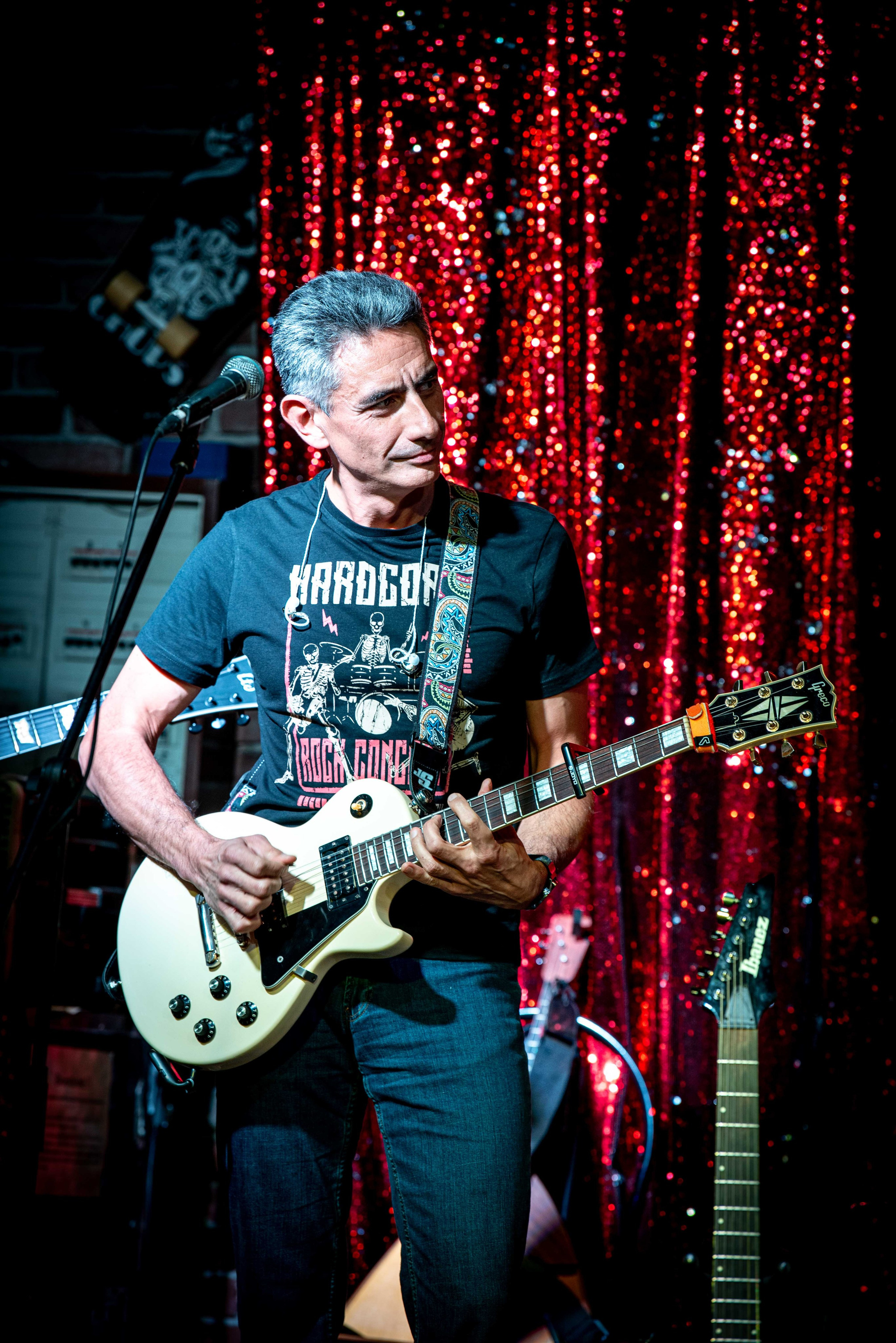 LifePub 16.12.2024. Московская кавер-группа BankBand