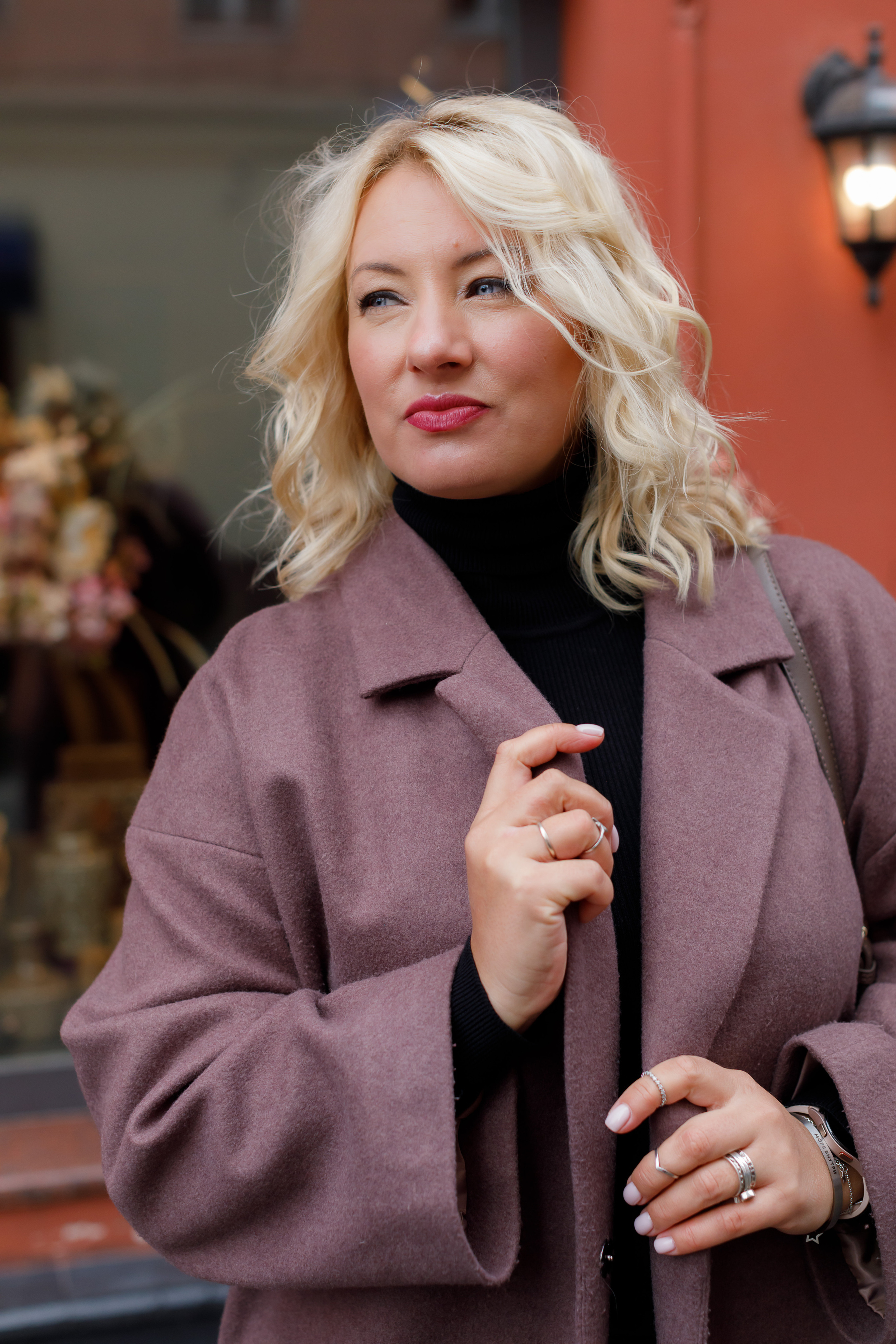 Уличная фотопрогулка по Патрикам с Еленой. Портретный и семейный фотограф Юлия Герман