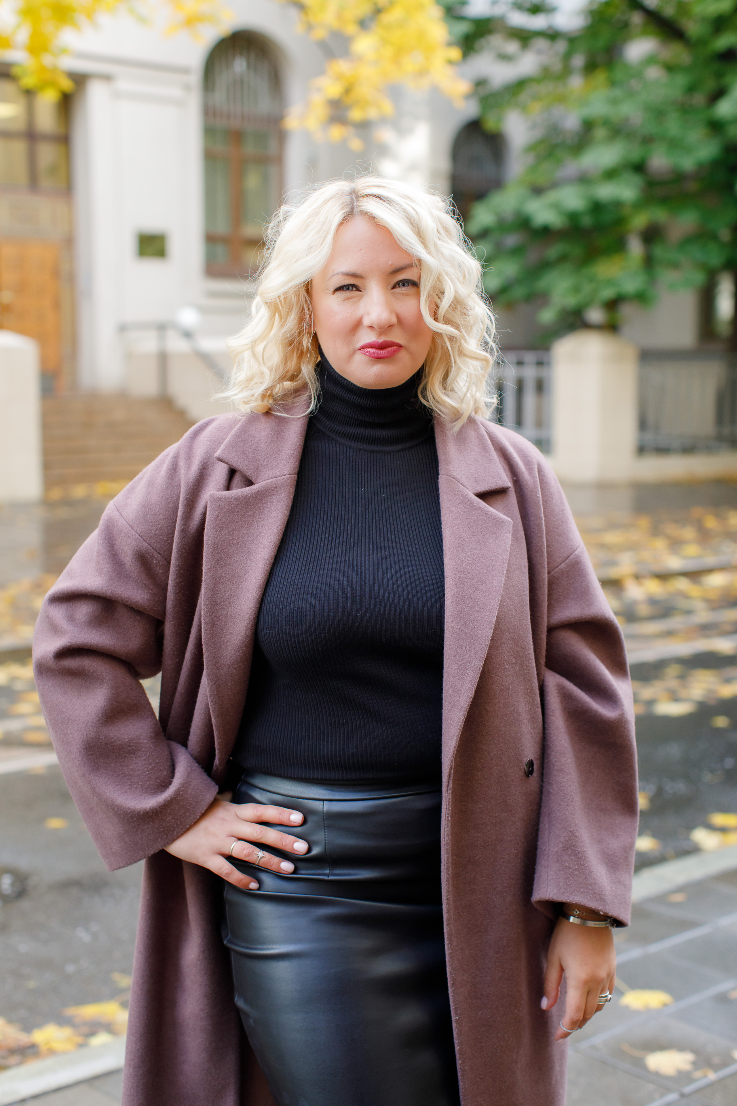 Уличная фотопрогулка по Патрикам с Еленой. Портретный и семейный фотограф Юлия Герман