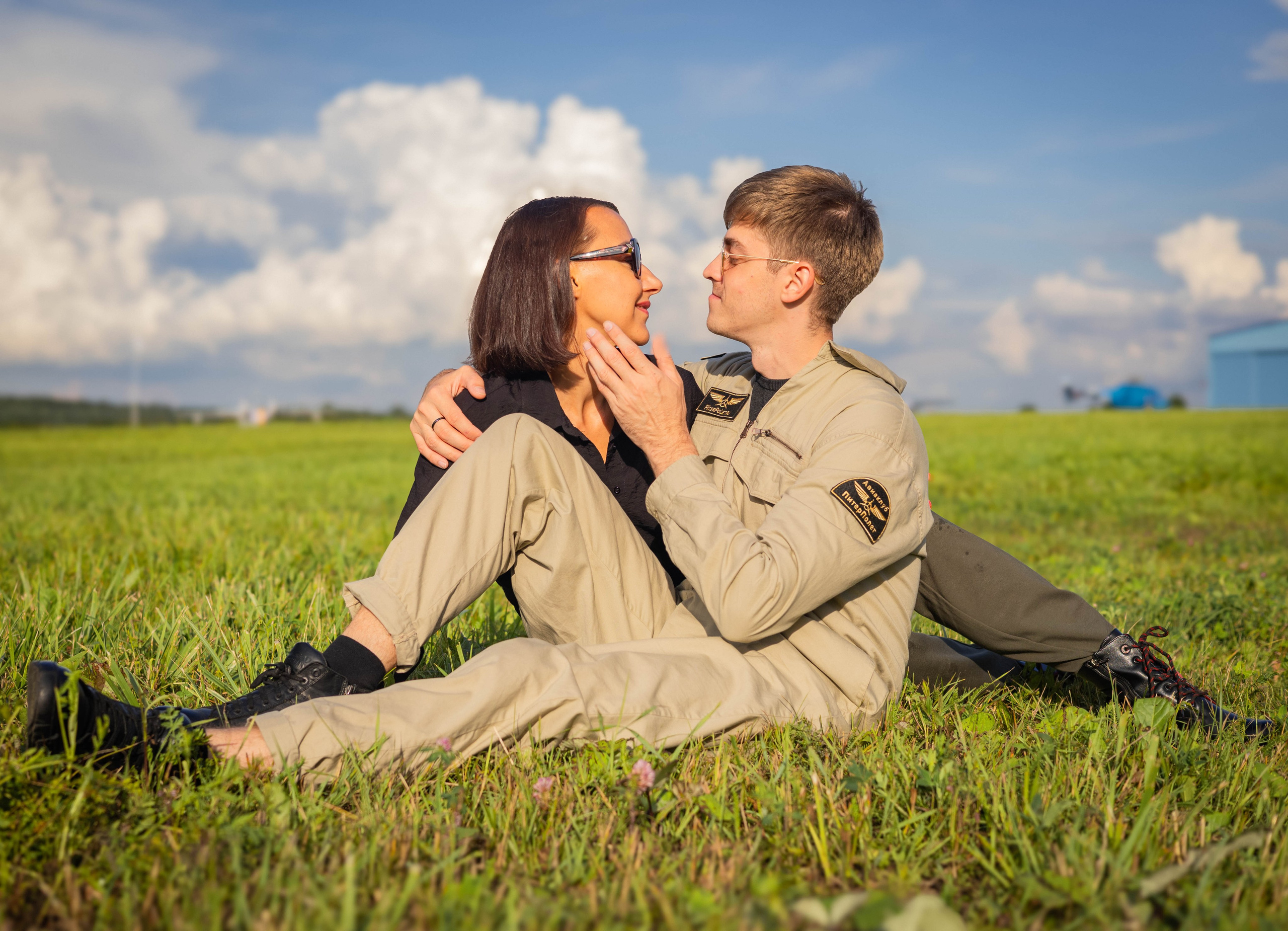LOVE STORY. Фотосессия на аэродроме с самолетом. Портретный фотограф Панферова Регина г. Санкт-Петербург, г. Казань