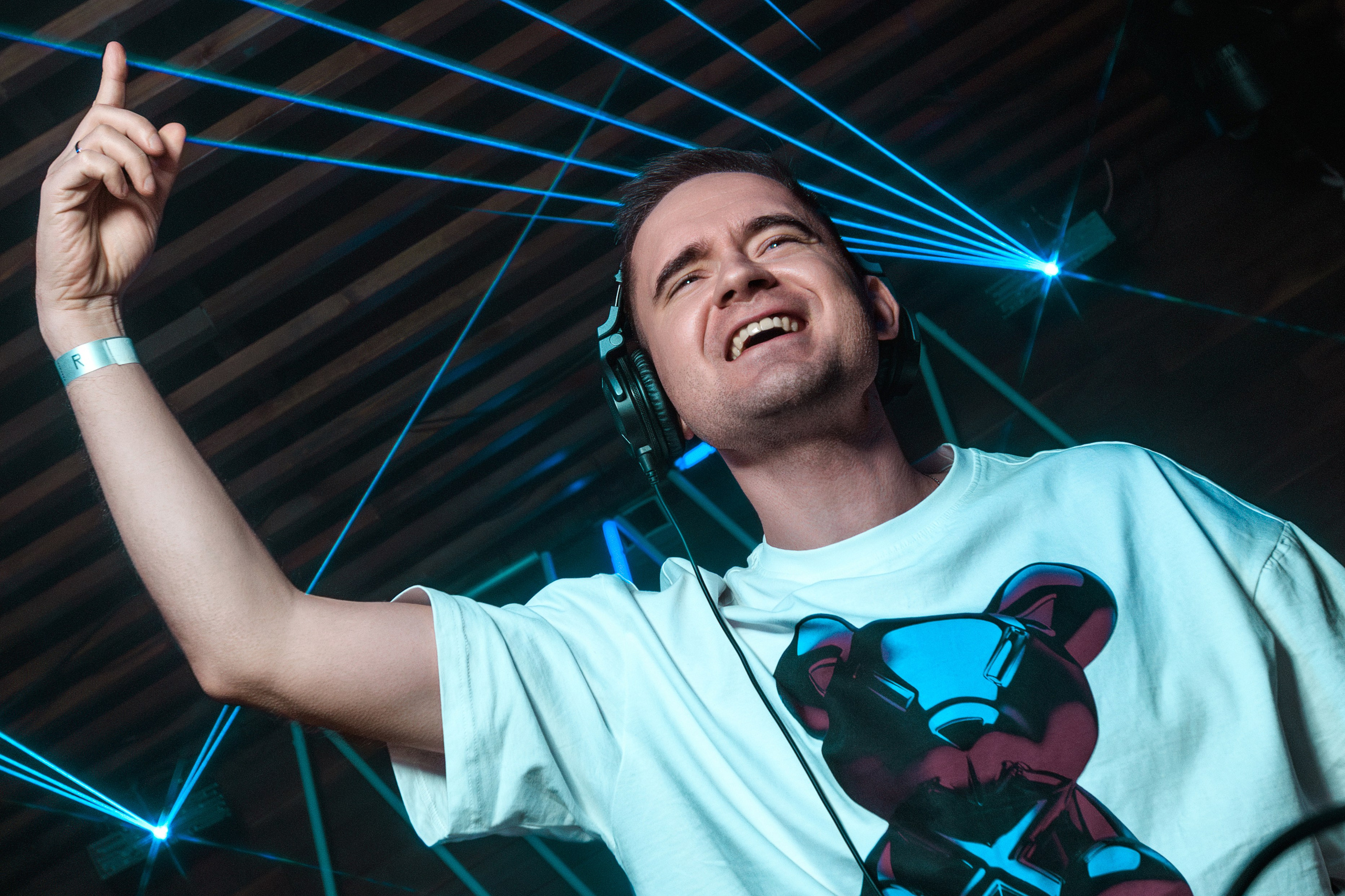 Denis Kenzo. Репортажный фотограф Екатеринбург | Яркий, качественный репортаж | Концерты, клубы, репортаж, праздники, корпоративы