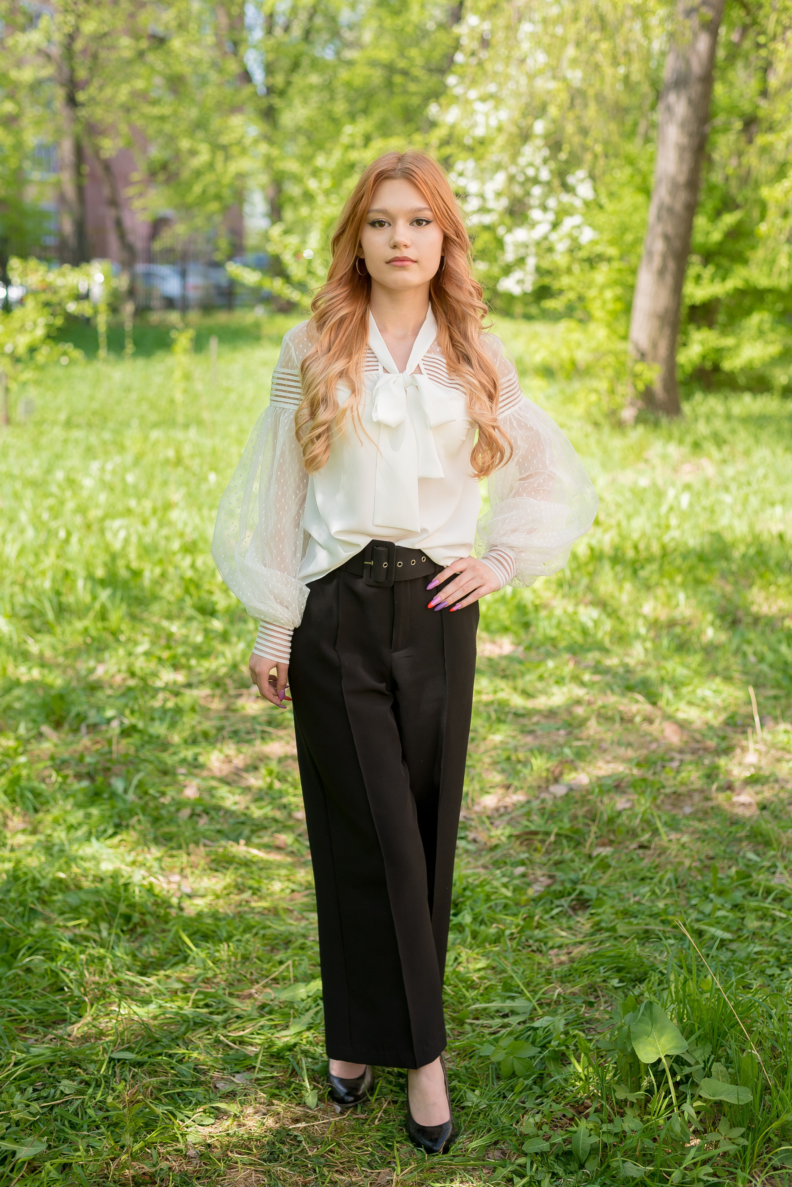 В школьном дворе, парке. Детский фотограф в Екатеринбурге и Берёзовском Евгений Кондаков