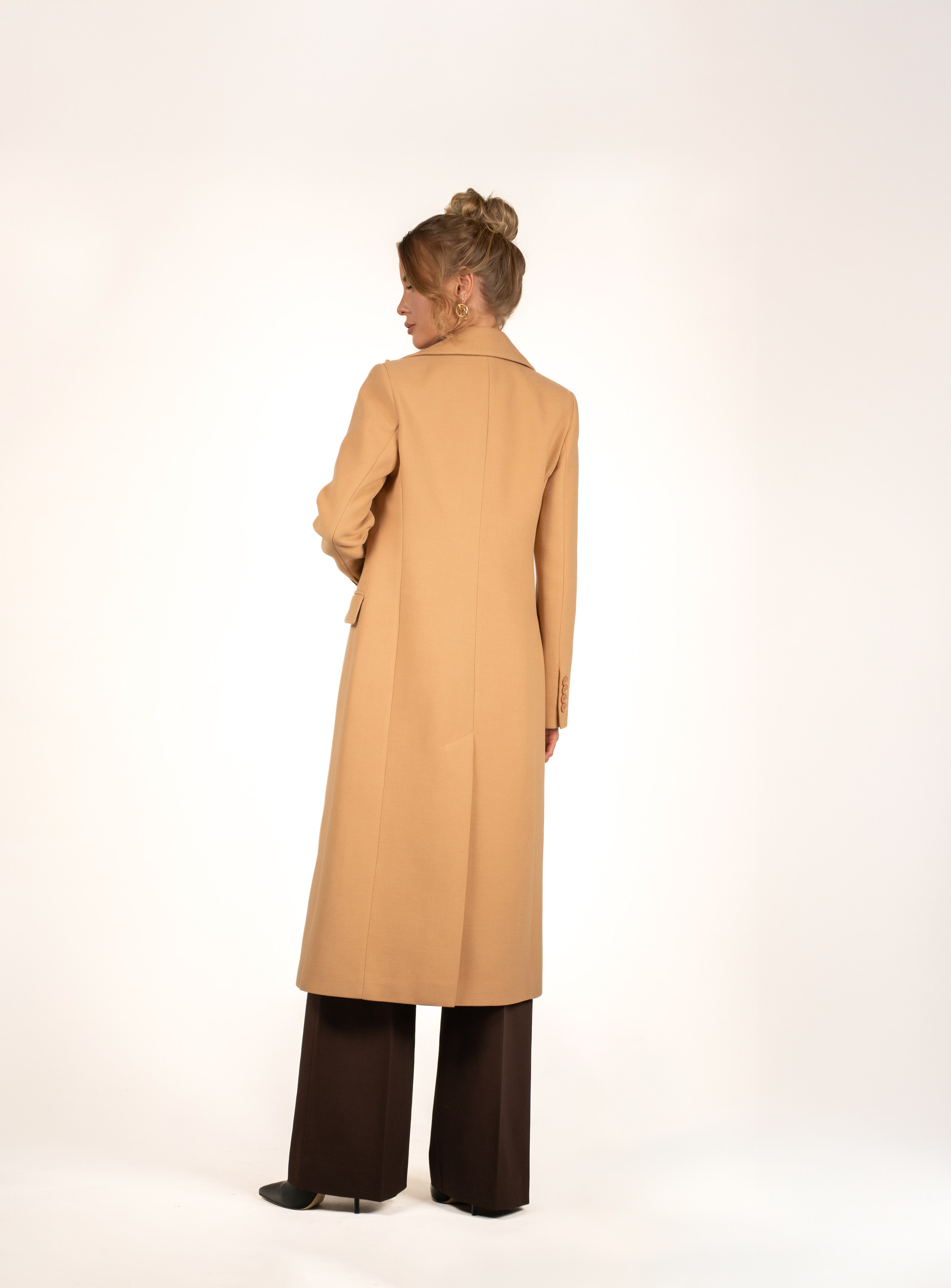 фотосъёмка для маркетплейсов предметная съёмка для маркетплейса фото товаров для Ozon / Wildberries / Яндекс Маркет студийная съёмка для карточек товара видеосъёмка для маркетплейсов контент для карточек товара продающие фото для Wildberries профессиональные фото для маркетплейсов видеообзор товара для Ozon / WB видеоинструкция для маркетплейса лукбук для видеосъёмка продакшн студия полного цикла производство видео под ключ создание рекламного ролика видеосъёмка для бизнеса креативная видеосъёмка съемка видеообзоров имиджевое видео для бренда промо ролик под маркетплейс видеоролик под Wildberries / Ozonмаркетплейсов инфографика для маркетплейса  