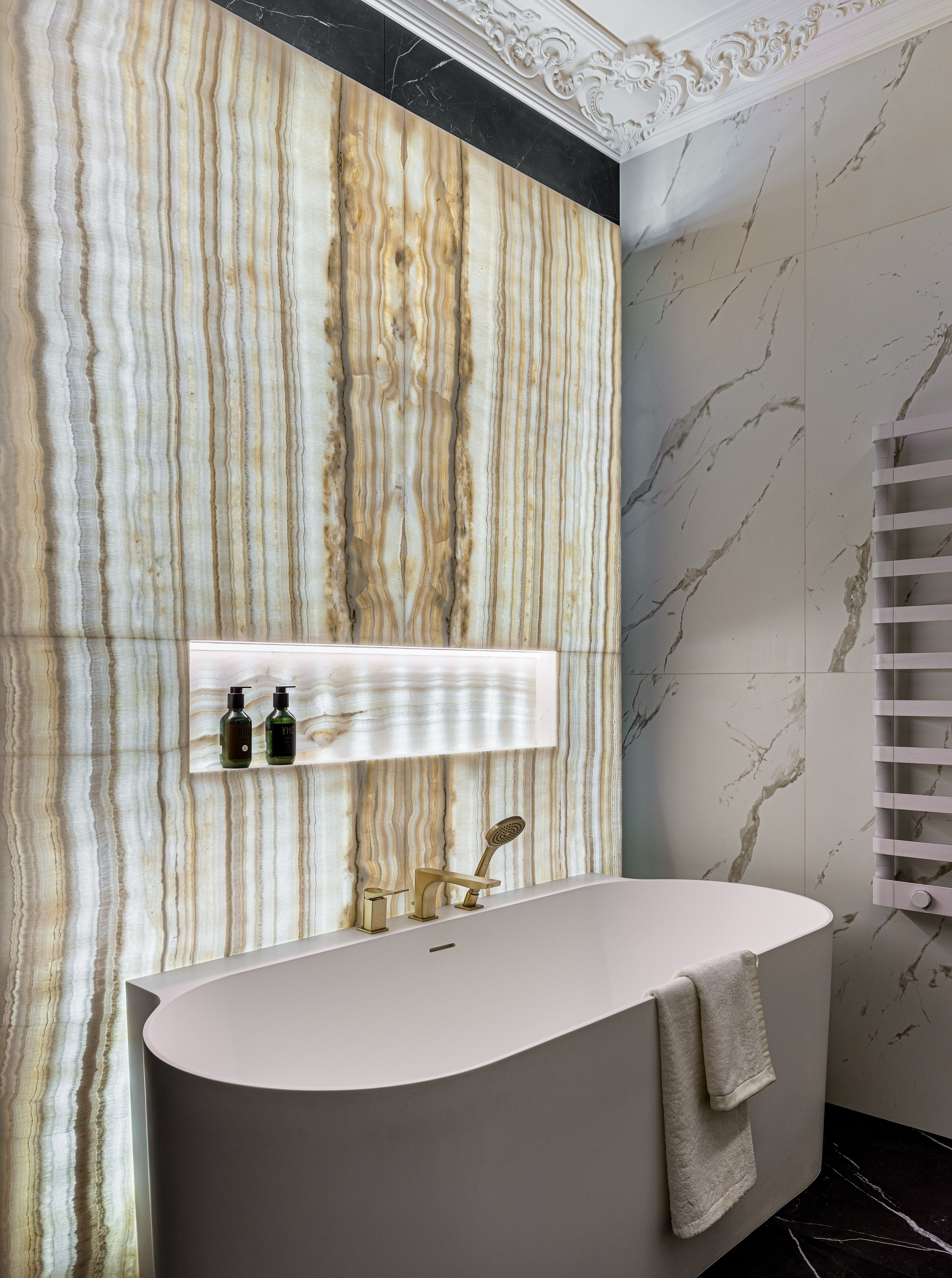 роскошая ванная комната с ониксом москва