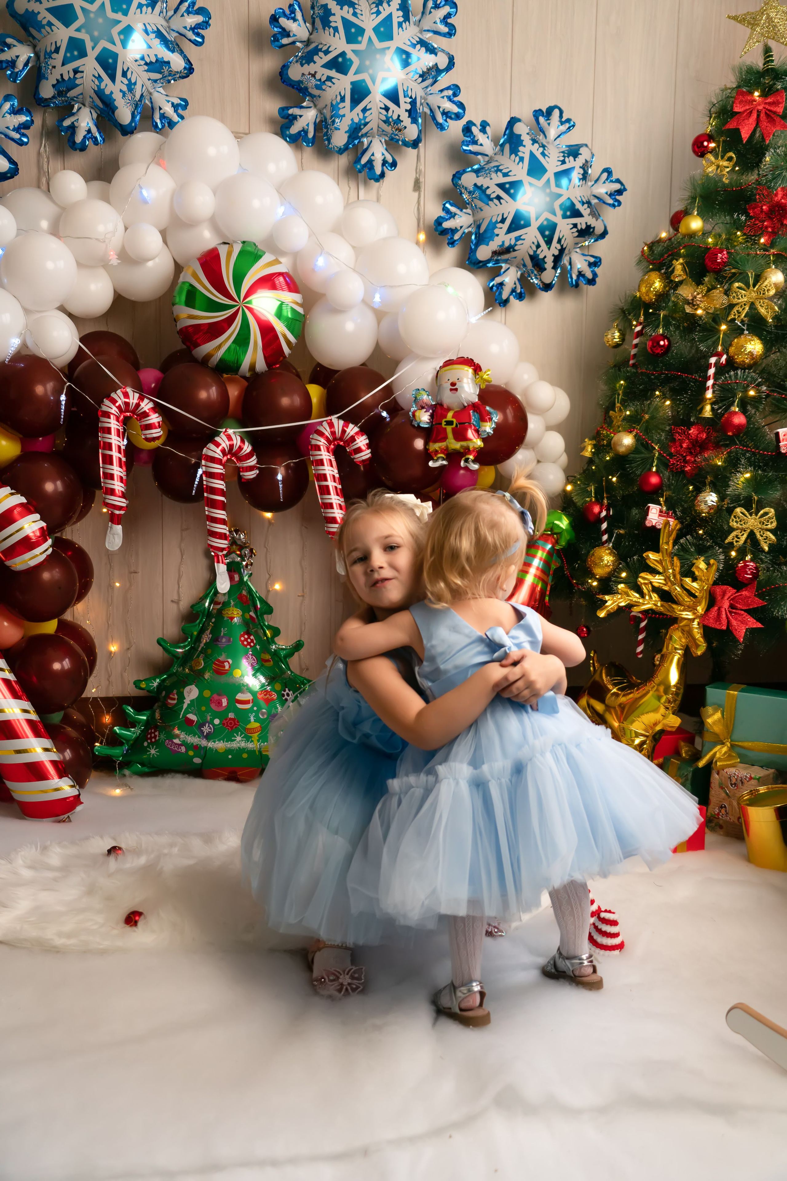 Бабушка и 2 сестренки- Новый год. Семейный и детский фотограф Тула Ясногорск Тульская область Надежда Кукушкина