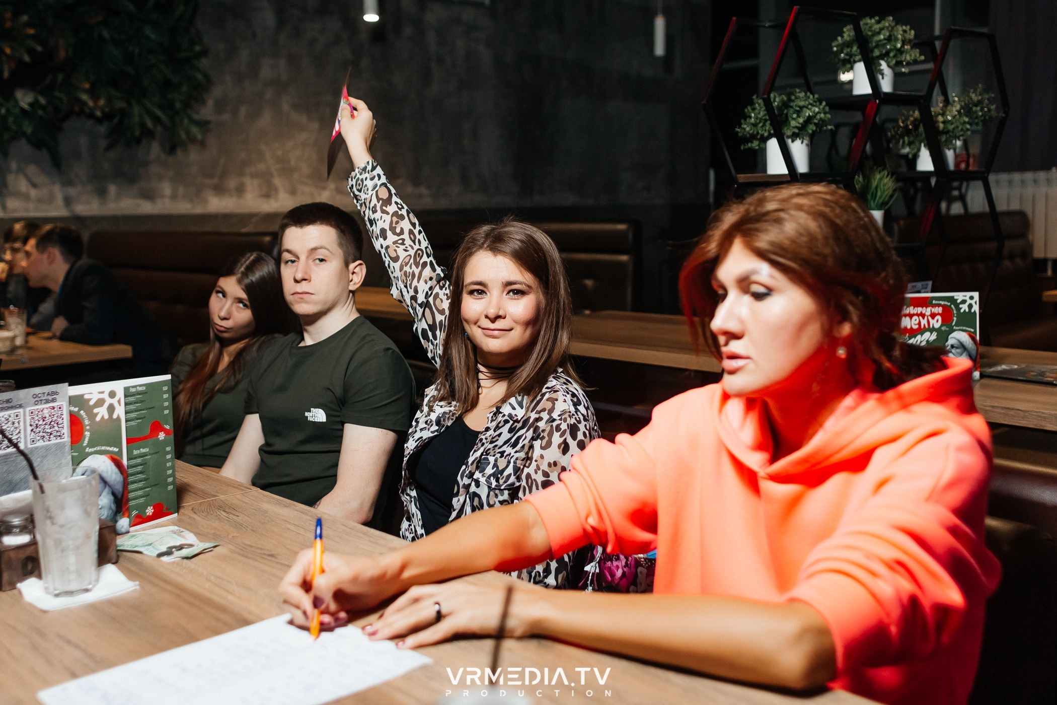 WoW QuiZ в баре «Друзья»