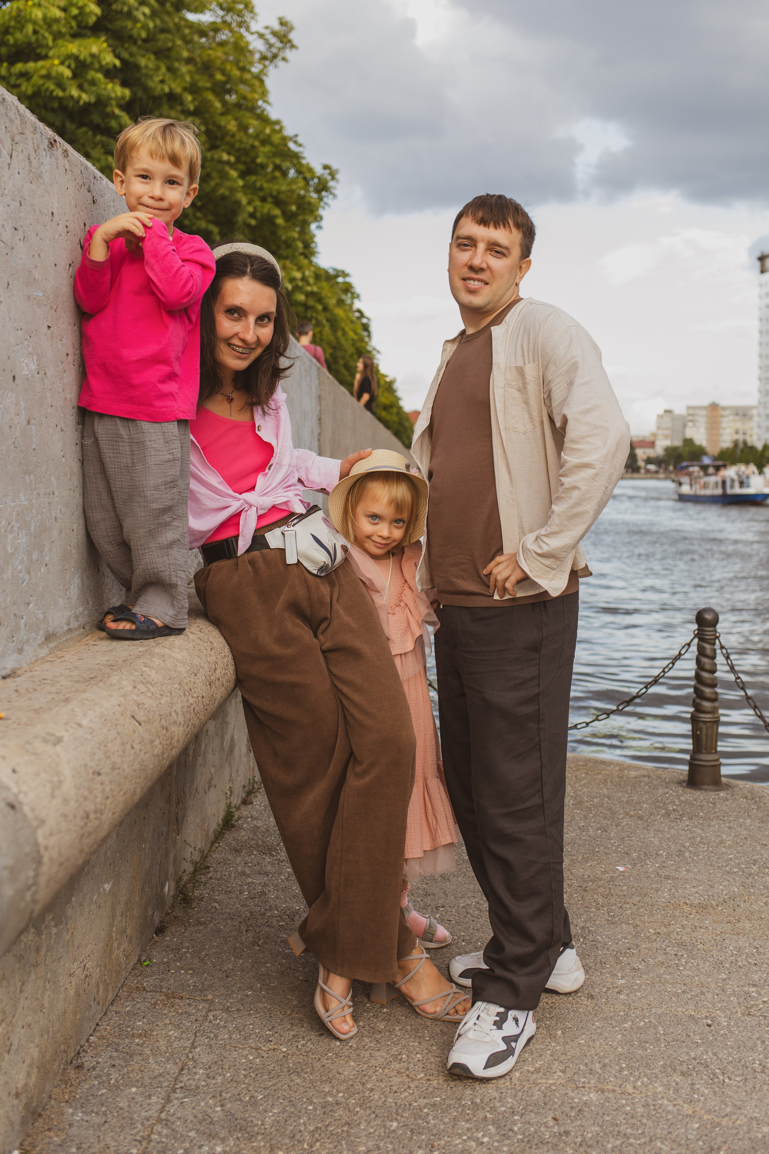 Владислав, Оксана, Милана и Марк