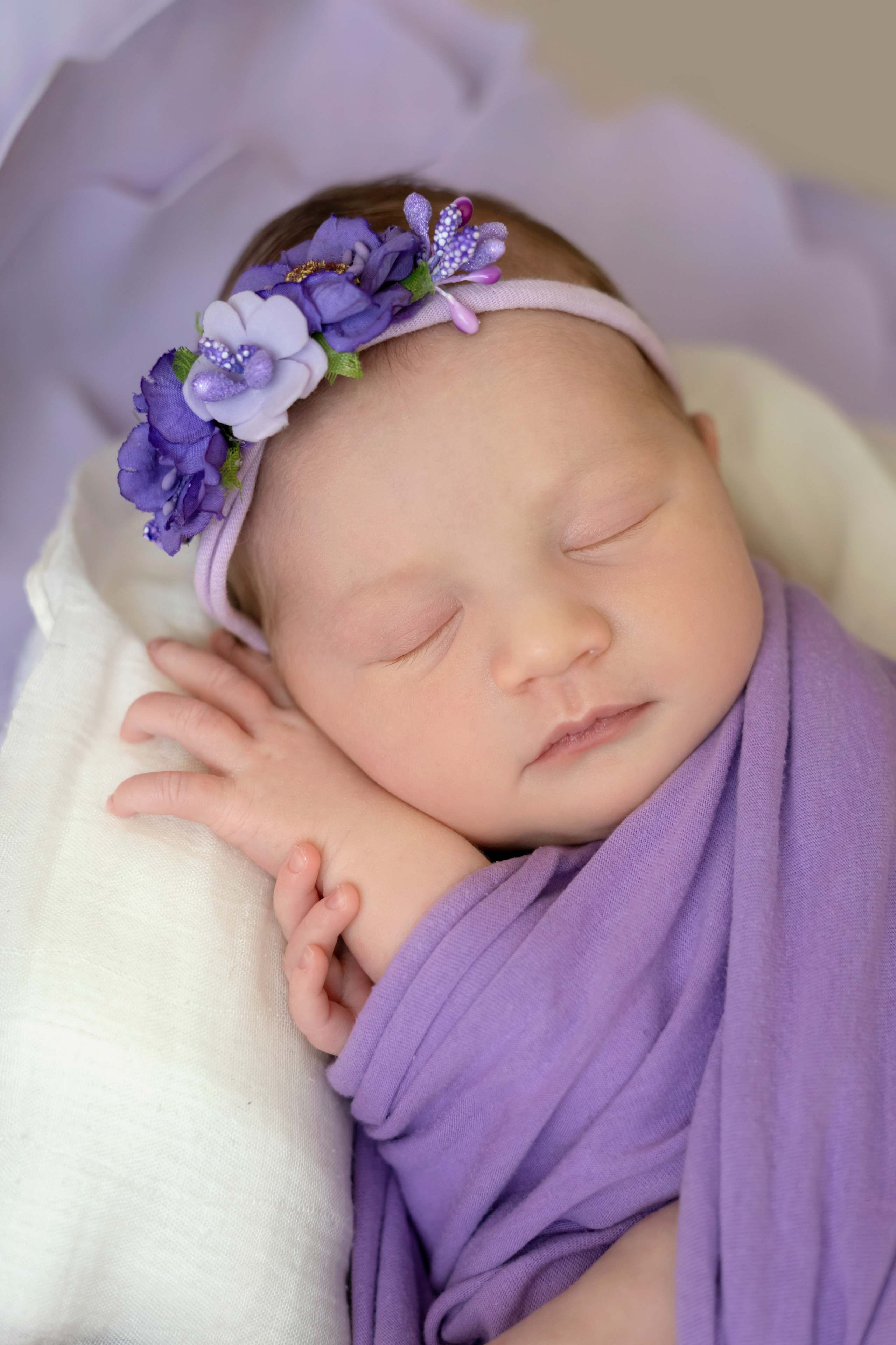 Агата. Съемка новорожденных дома. Мила Посвит Фотограф новорожденных в Тобольске