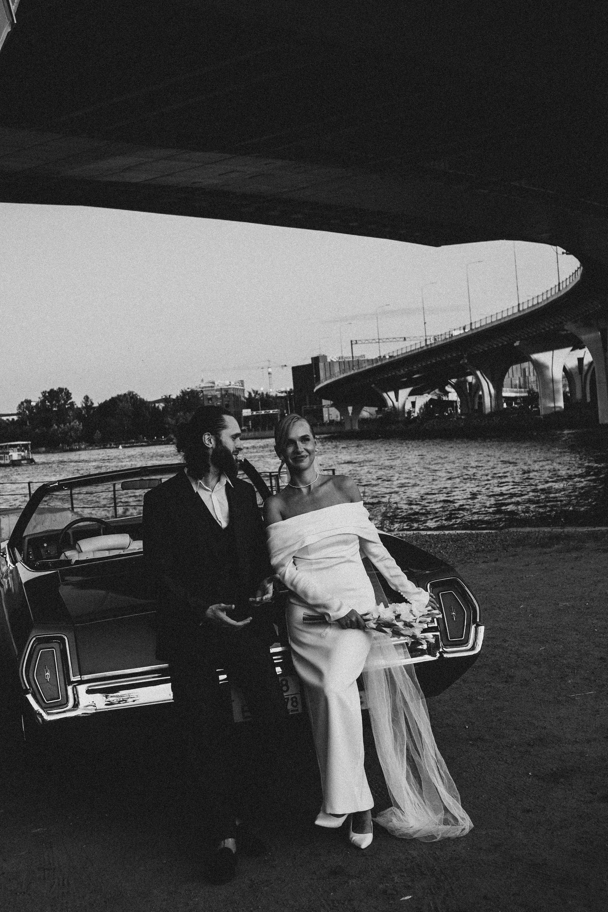 СВАДЕБНАЯ СЬЕМКА ВОЗЛЕ МСОТА БЕТАНКУРА НА КАБРИОЛЕТЕ. Профессиональный фотограф, Санкт-Петербург — Виктория Богомолова