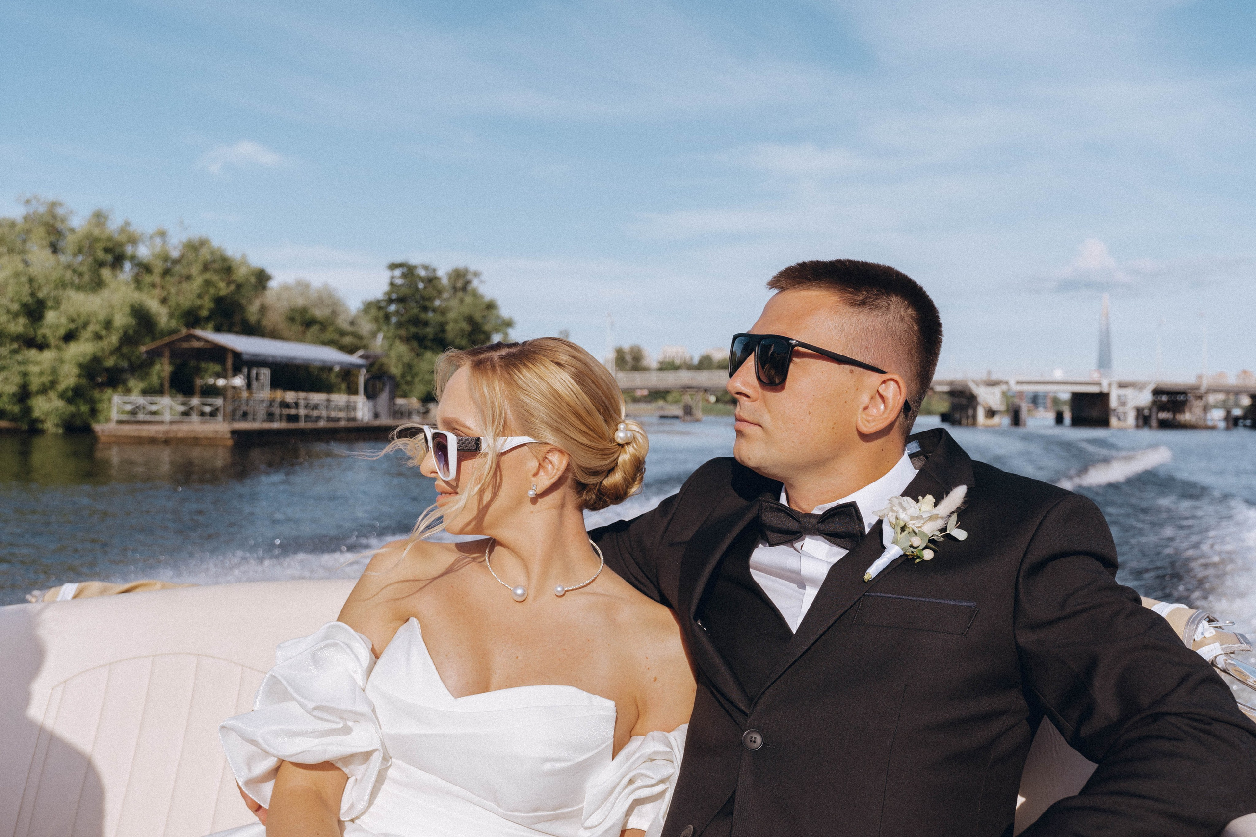 СВАДЕНБНАЯ СЬЕМКА НА КАТЕРЕ ПО КАНАЛАМ САНКТ-ПЕТЕРБУРГА И В АКВАТОРИИ НЕВЫ. Профессиональный фотограф, Санкт-Петербург — Виктория Богомолова