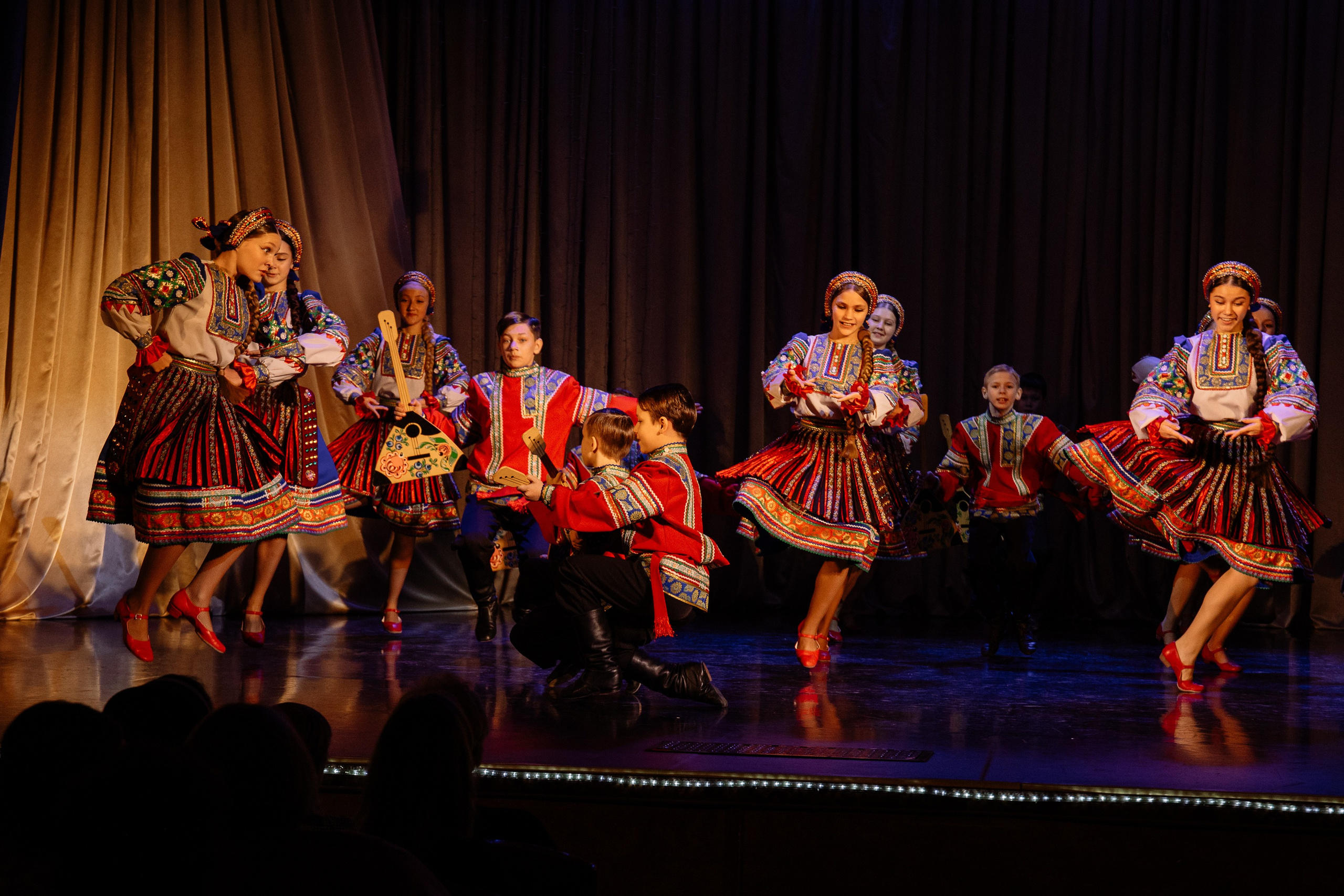 Сибирские узоры ДК Ефремова. Фотограф Юлия Мальцева