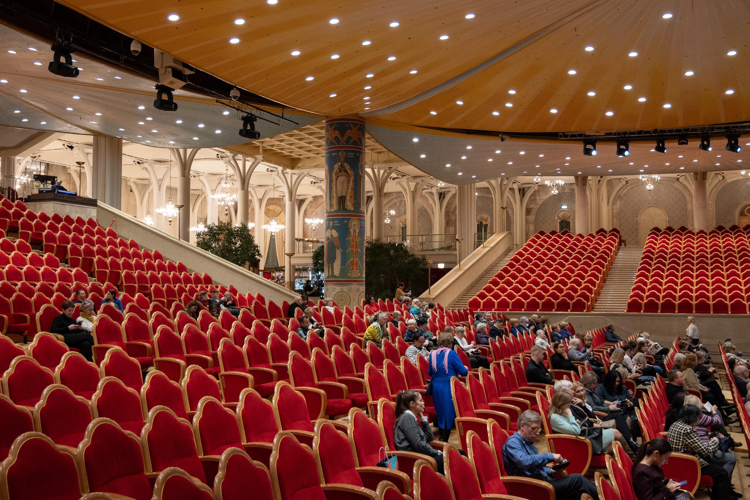 Зал Церковных соборов. Фотограф и видеограф в Москве Анна Матюхина