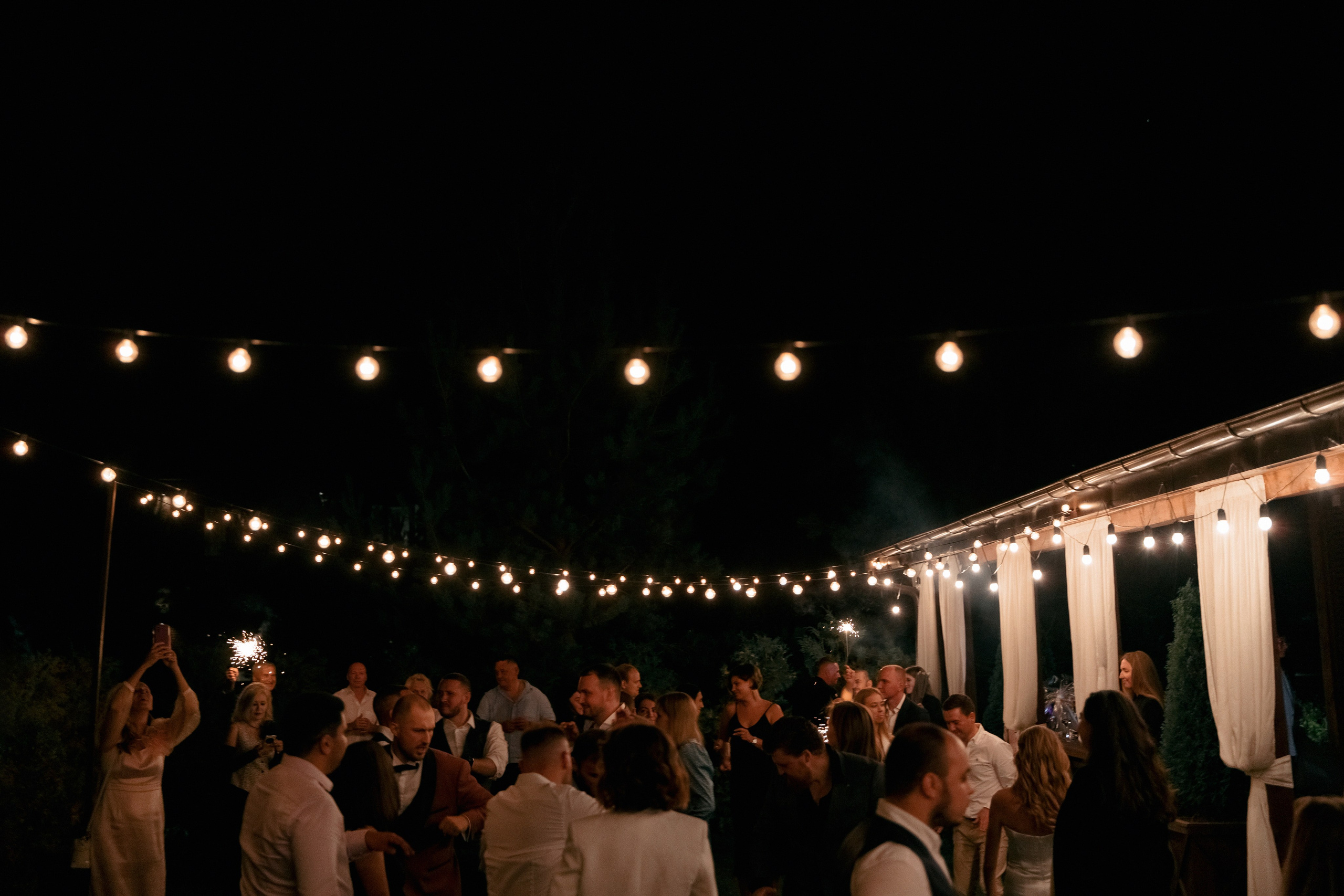 Золотая осень Андрея и Дарьи в Art Village Club. Свадебный фотограф Москва