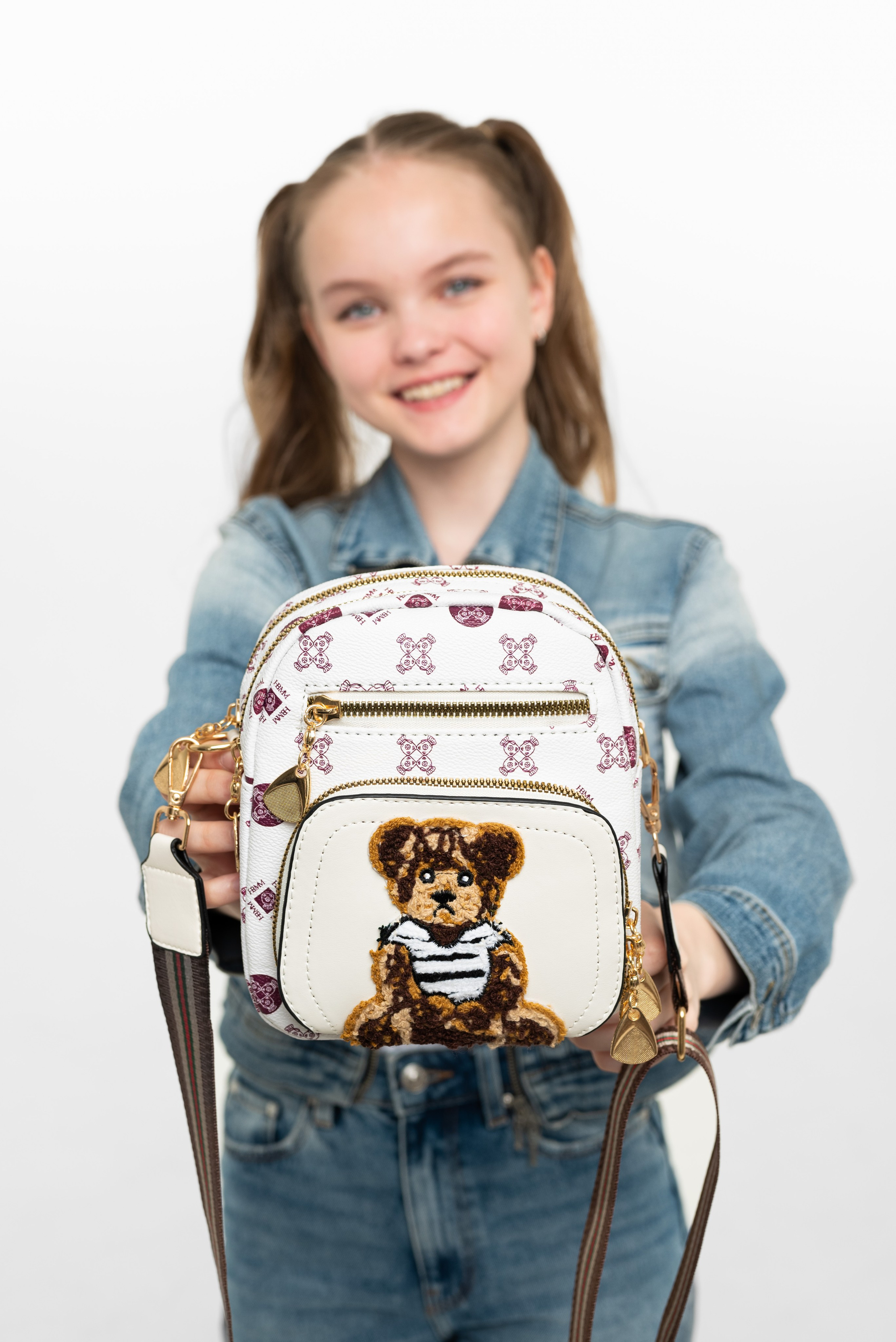 Детские сумки. Предметный фотограф, фото для маркетплейсов Пятигорск, КМВ