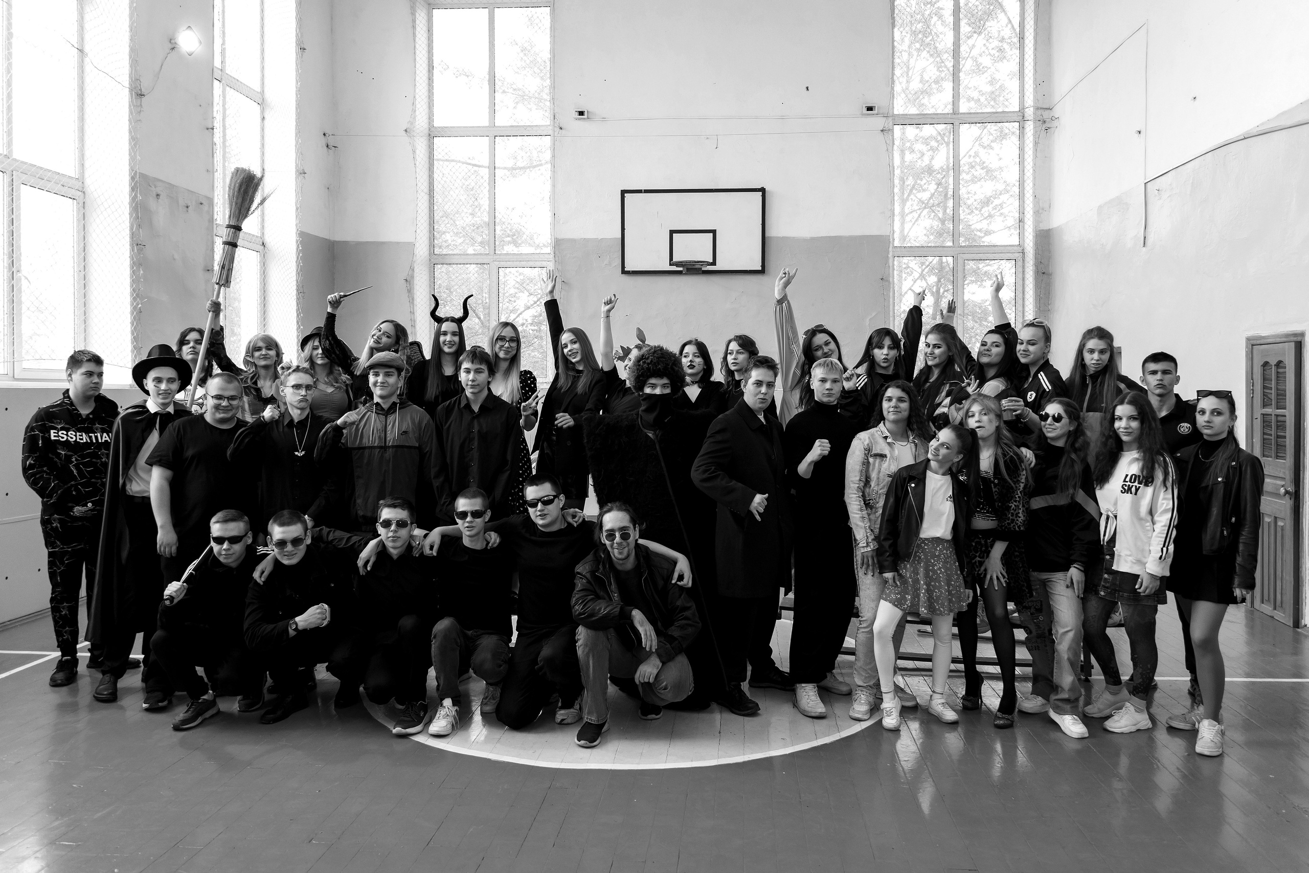 11 класс день не послушания в школе. Фотограф Любовь Корниенко, Примоский край