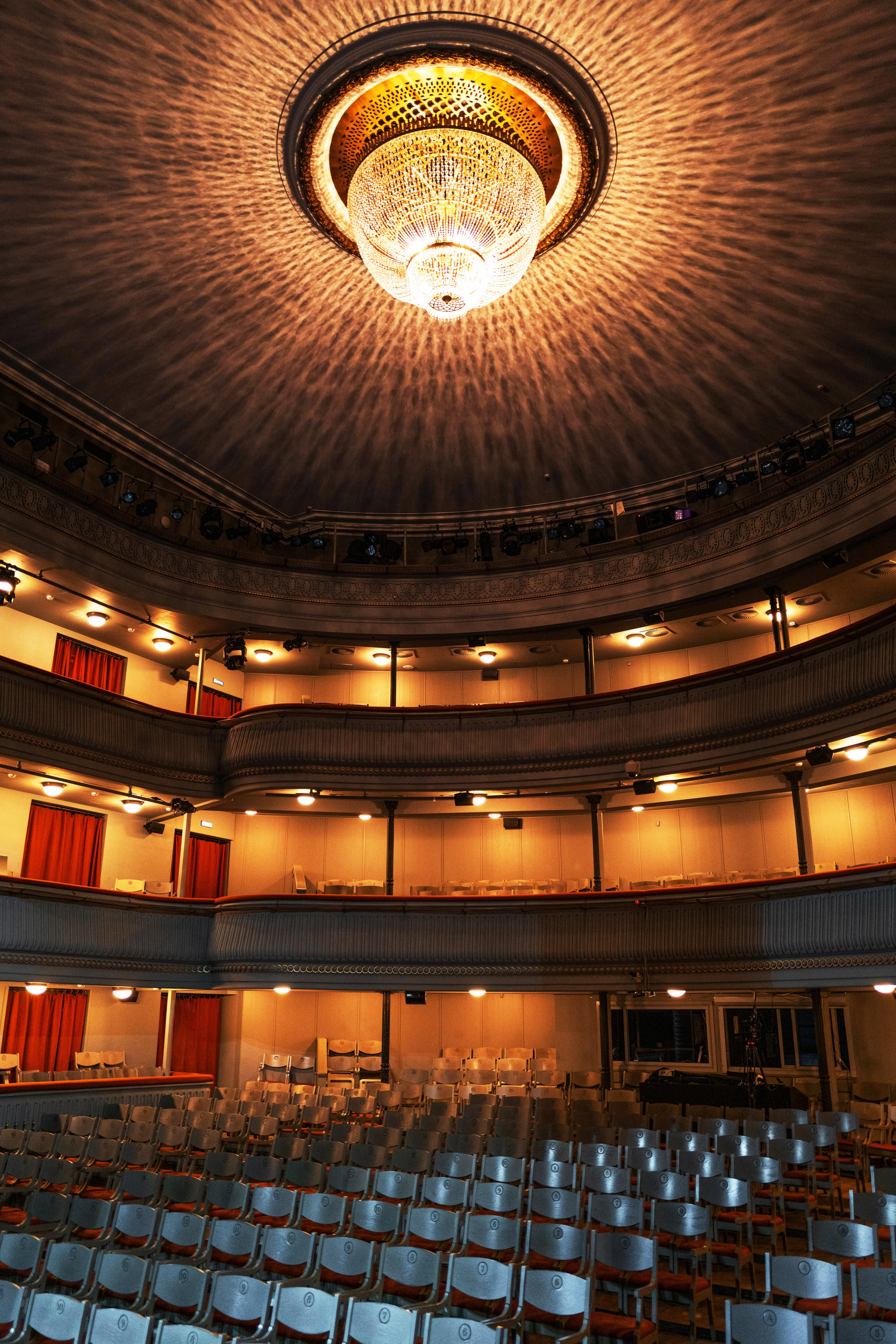 Theatre of Nations. Фотограф Евгения Добротворская
