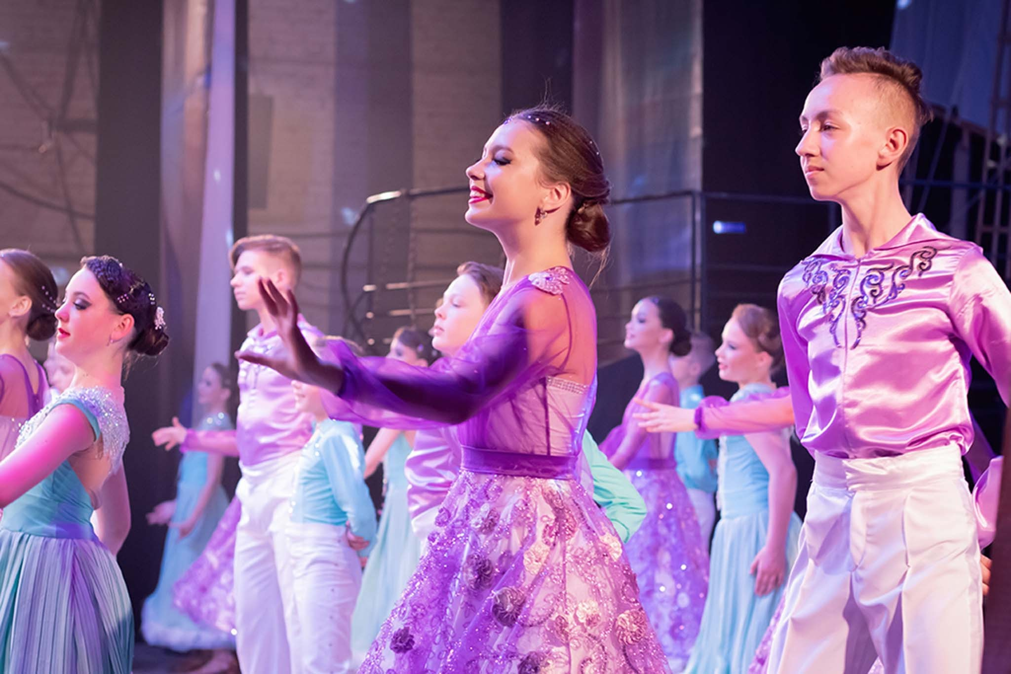 Выступление Анжелы и Руслана. Репортажный Фотограф