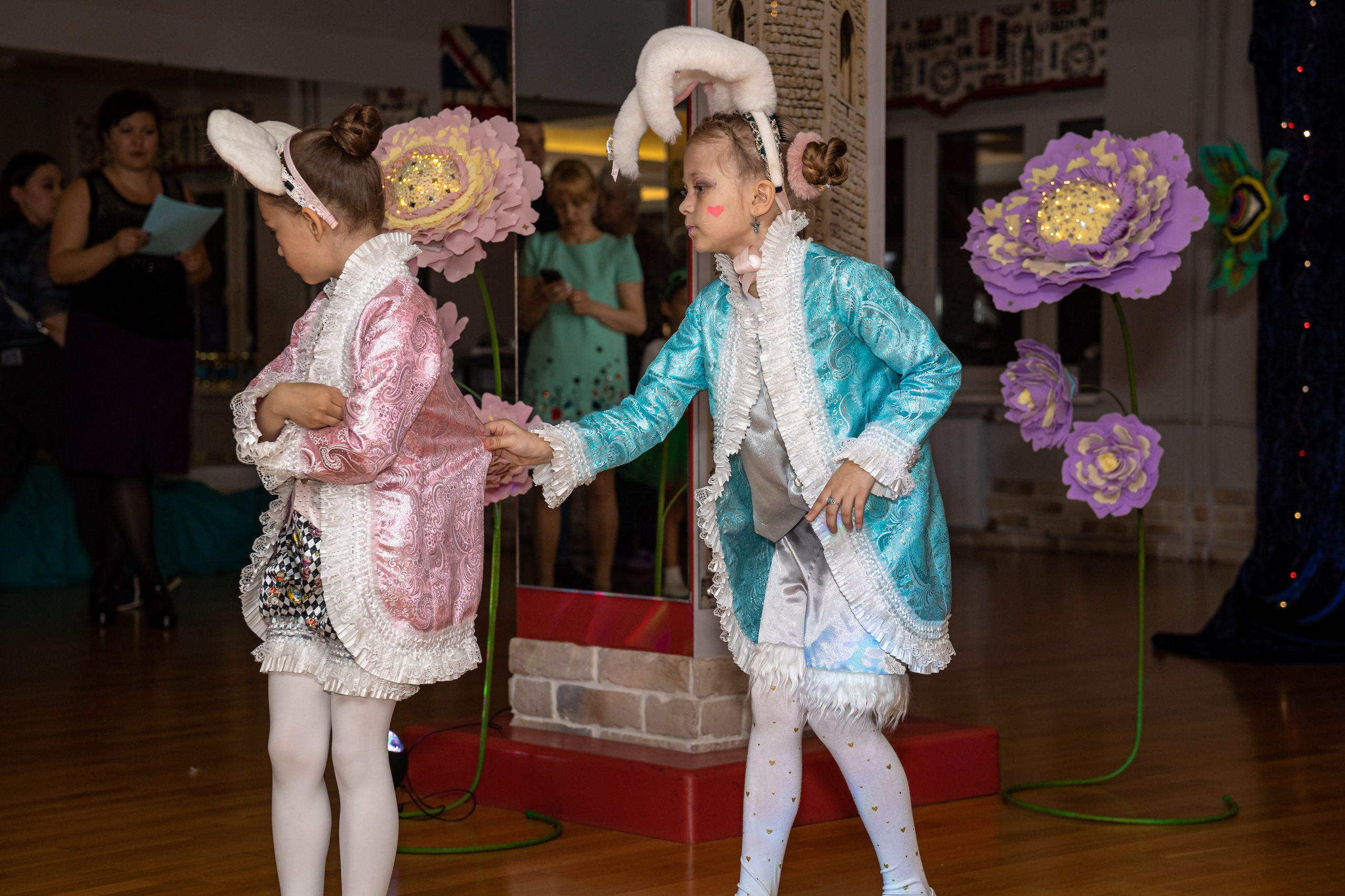 Фотосъемка детского выступления «Алиса в стране чудес». Ирина Носова - семейный и детский фотограф