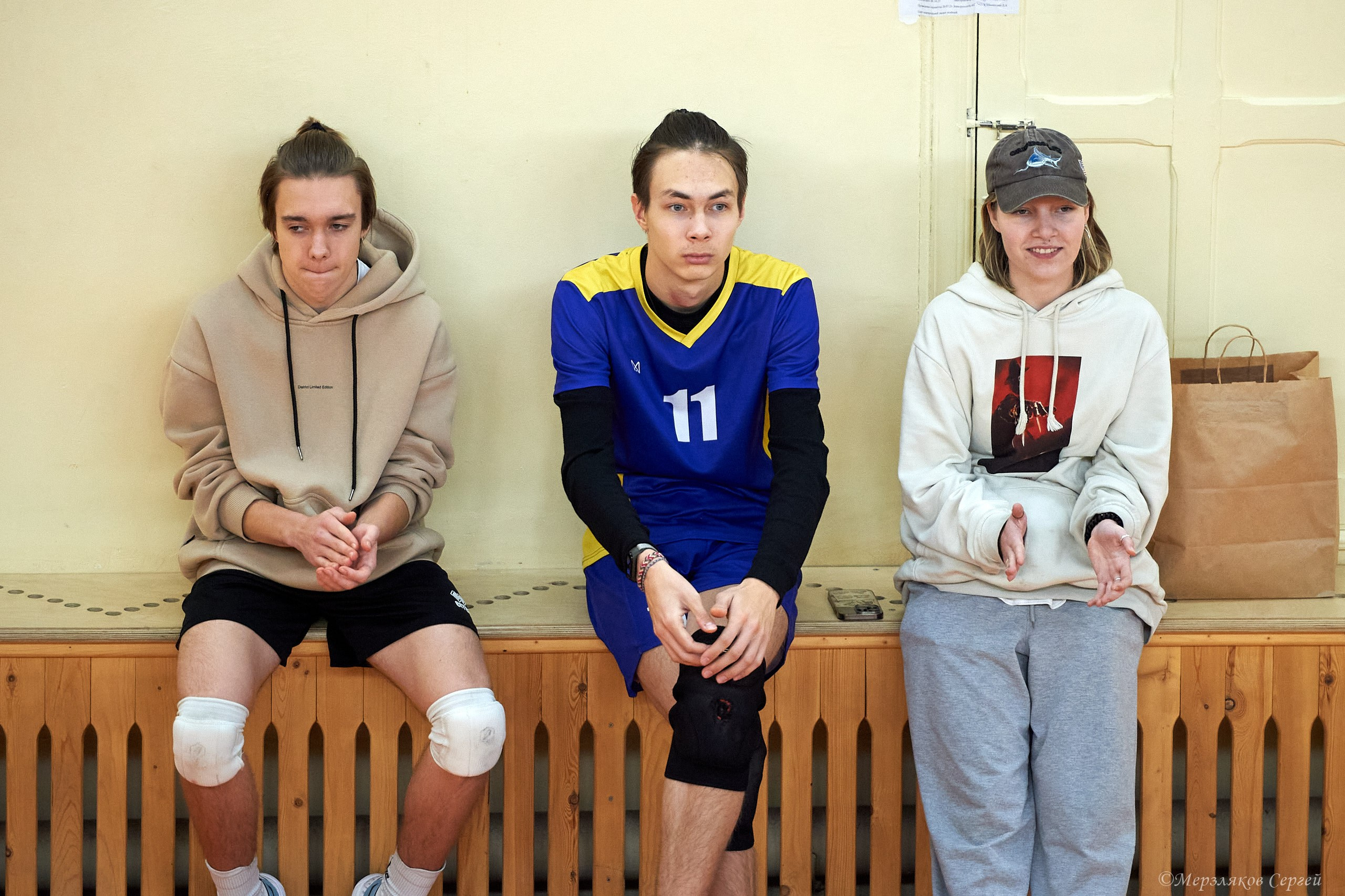 Новогодний турнир по волейболу. Ижевск. 15.12.2023. Спортивный репортажный фотограф в Ижевске Сергей Мерзляков