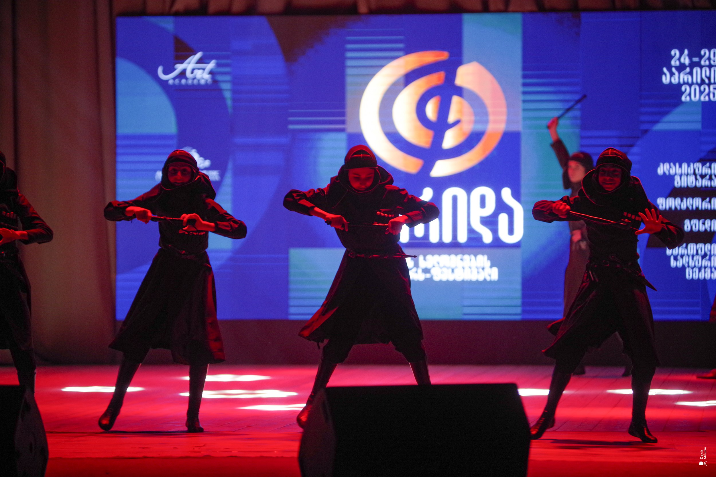 Танцы в Хоби. Портретный фотограф Денис Милютин