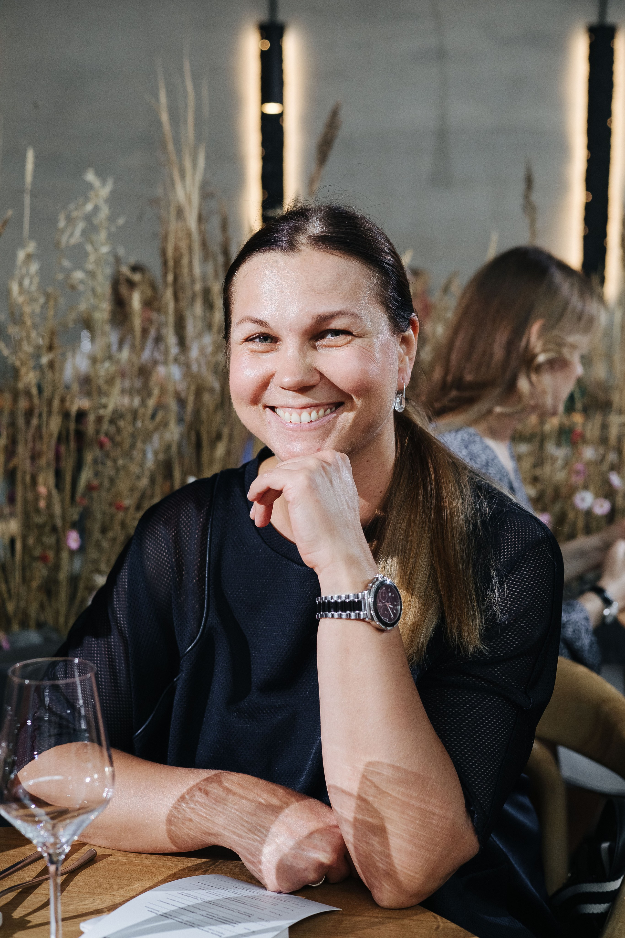 Презентация открытия магазина женской одежды GLVR в ресторане Fresco. Фотограф в Красноярске Надежда Воскресенская