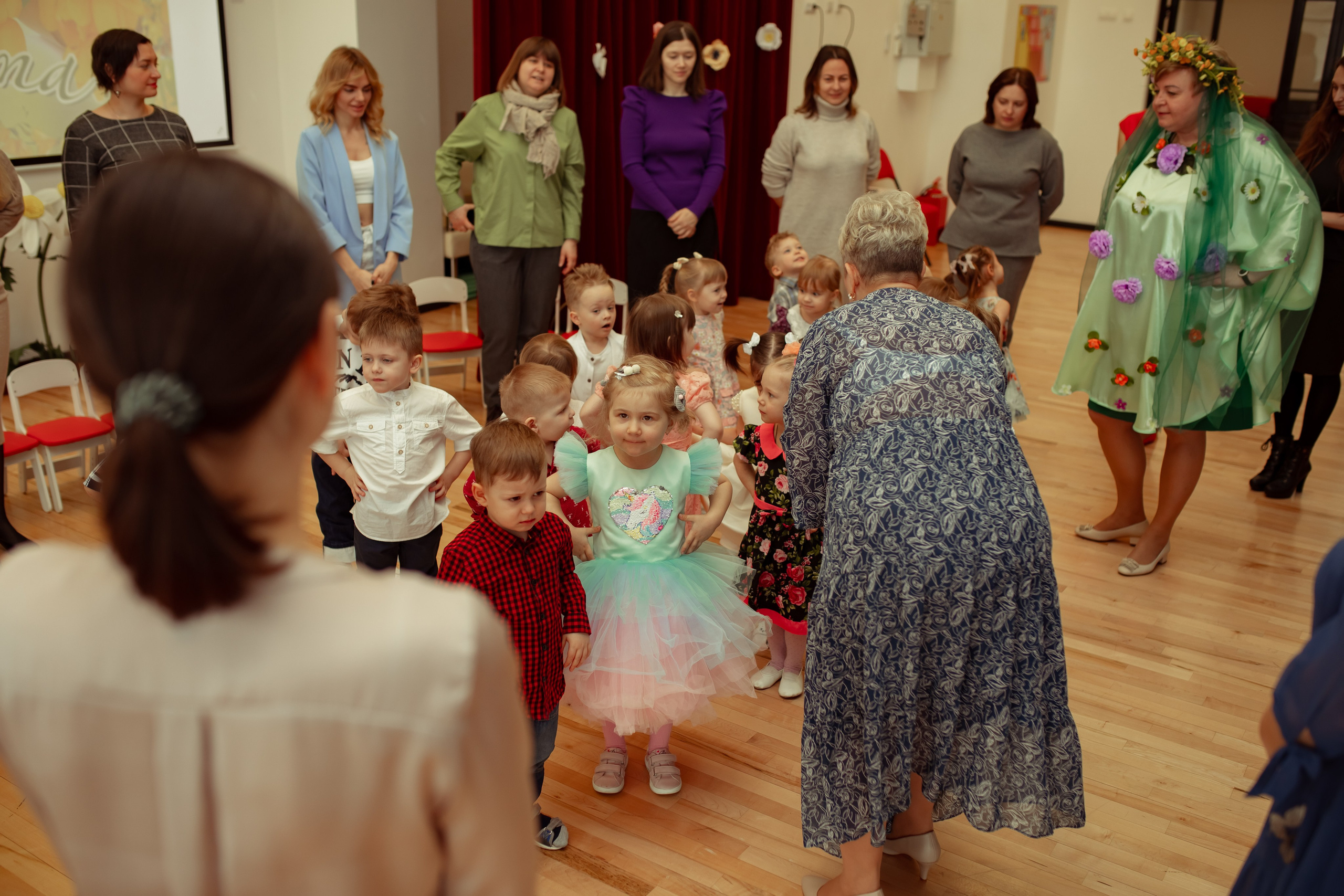 Праздник весны в детском саду. Семейный и детский фотограф в Москве Дорогова Екатерина