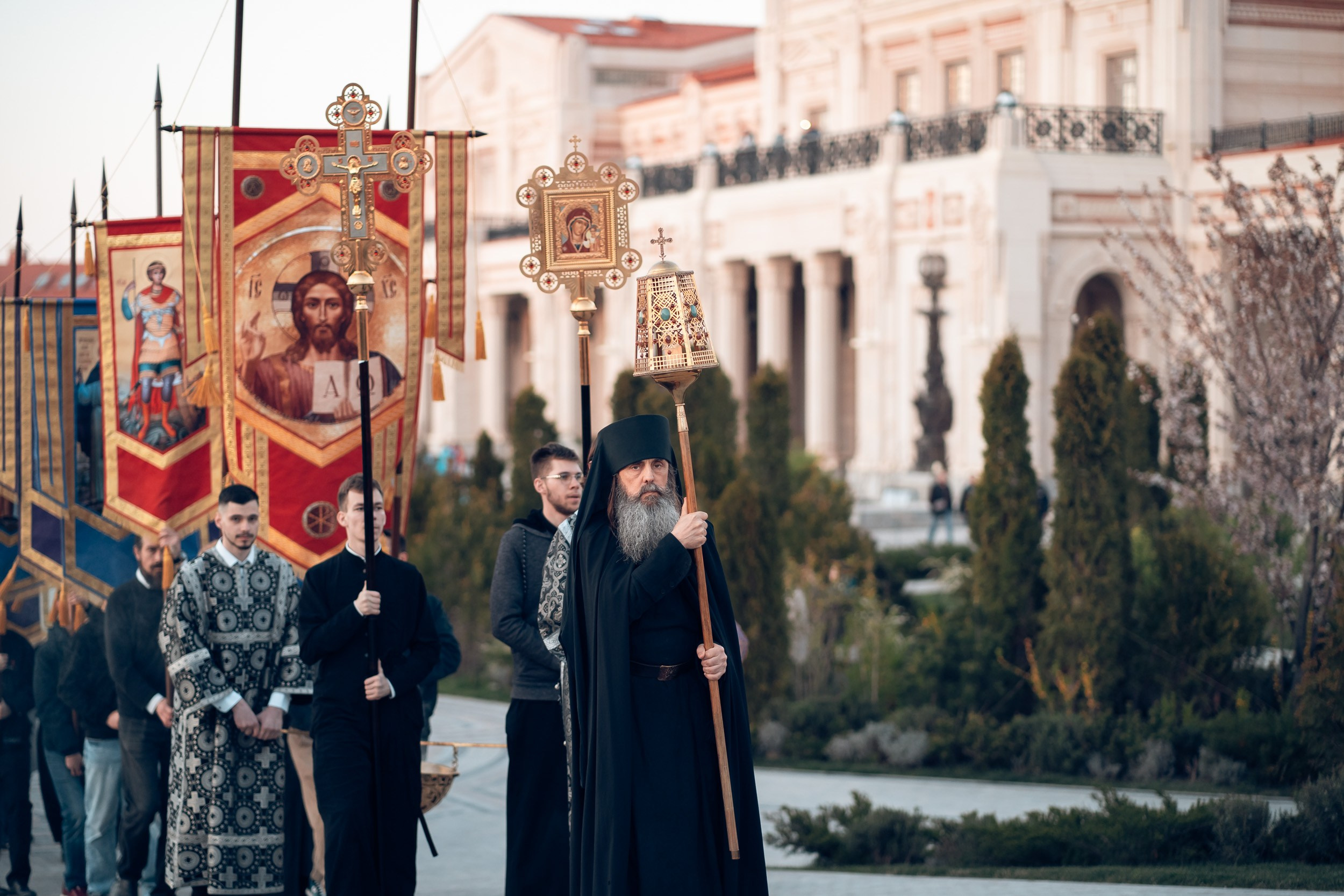 Богослужение Великой пятницы в Херсонесском монастыре Севастополь. Церковный фотограф Севастополь