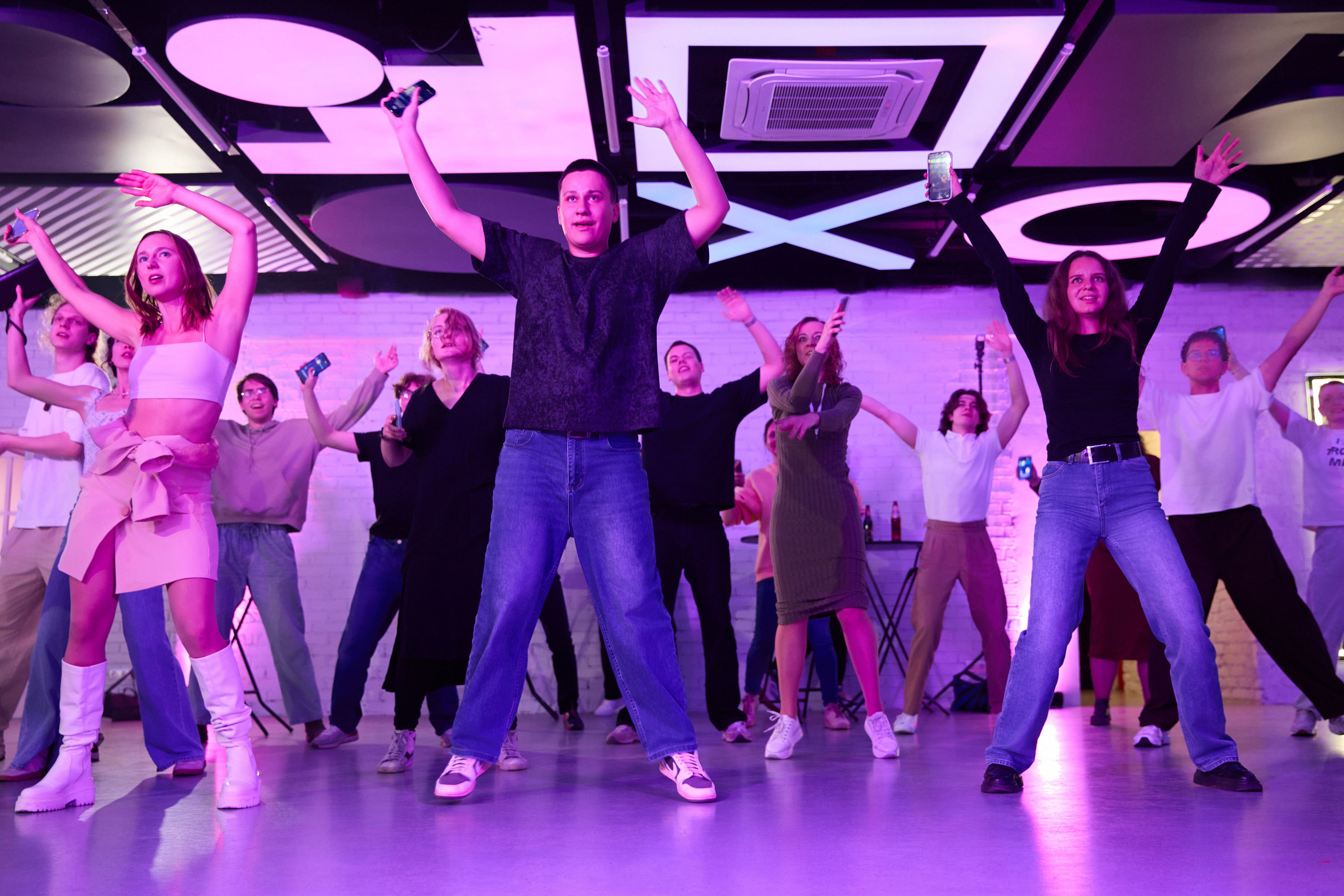 ДР PlayDevs. Свадебная, репортажная фотосъемка и видеосъемка в Минске. Илья и Юлия Ширмановы. Фотограф | Видеограф | Минск