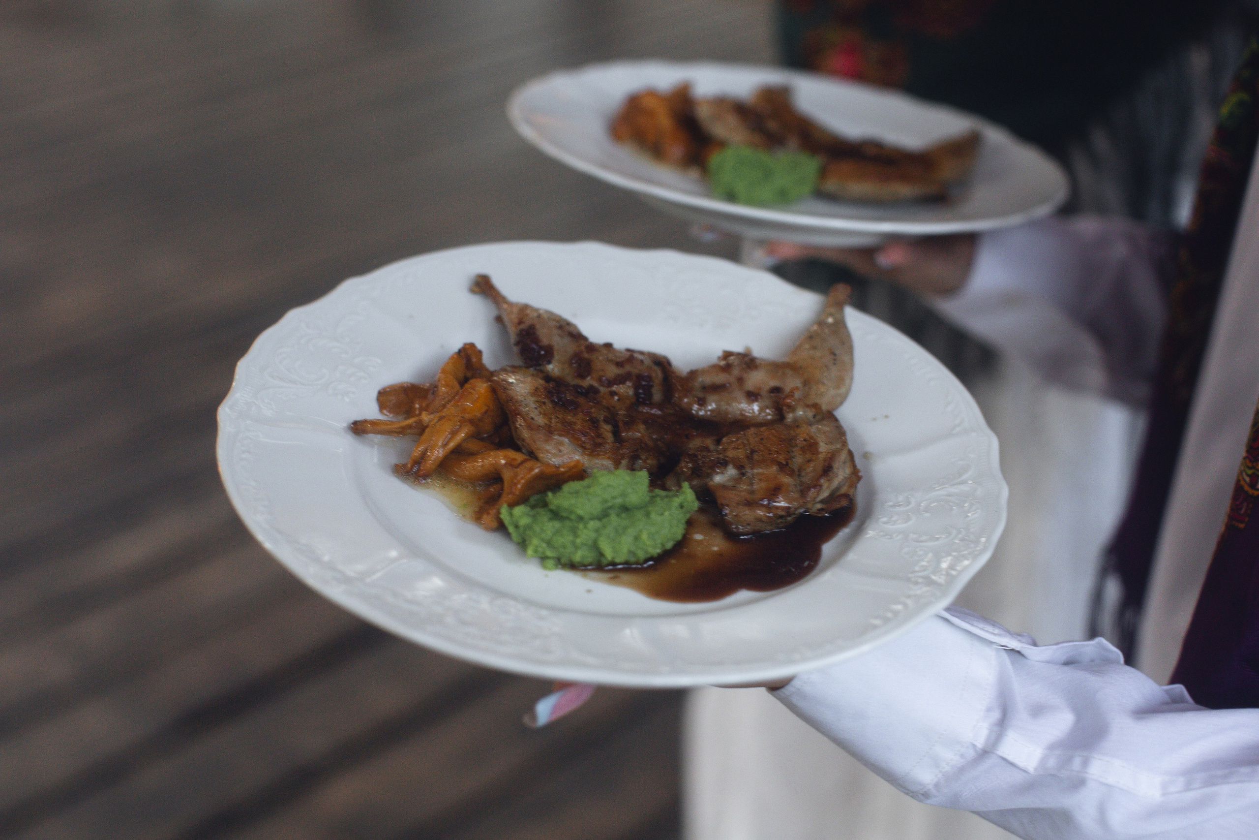 Званый ужин от гастрокафе «Sentori». Свадебные фотографы в г. Сургут Маркова Наталья и Замахина Елена