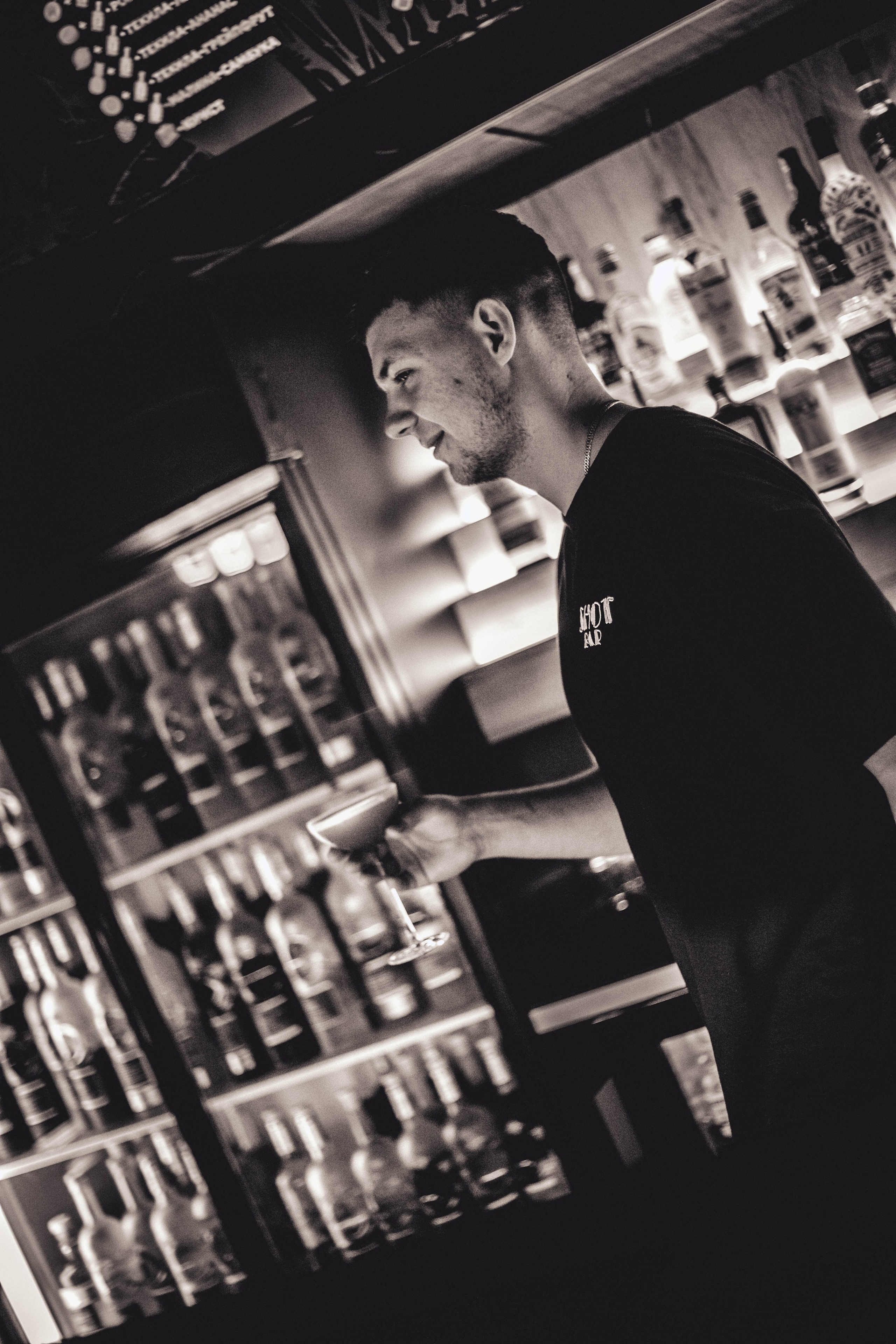 Шот Бар. Уличный фотограф Города N