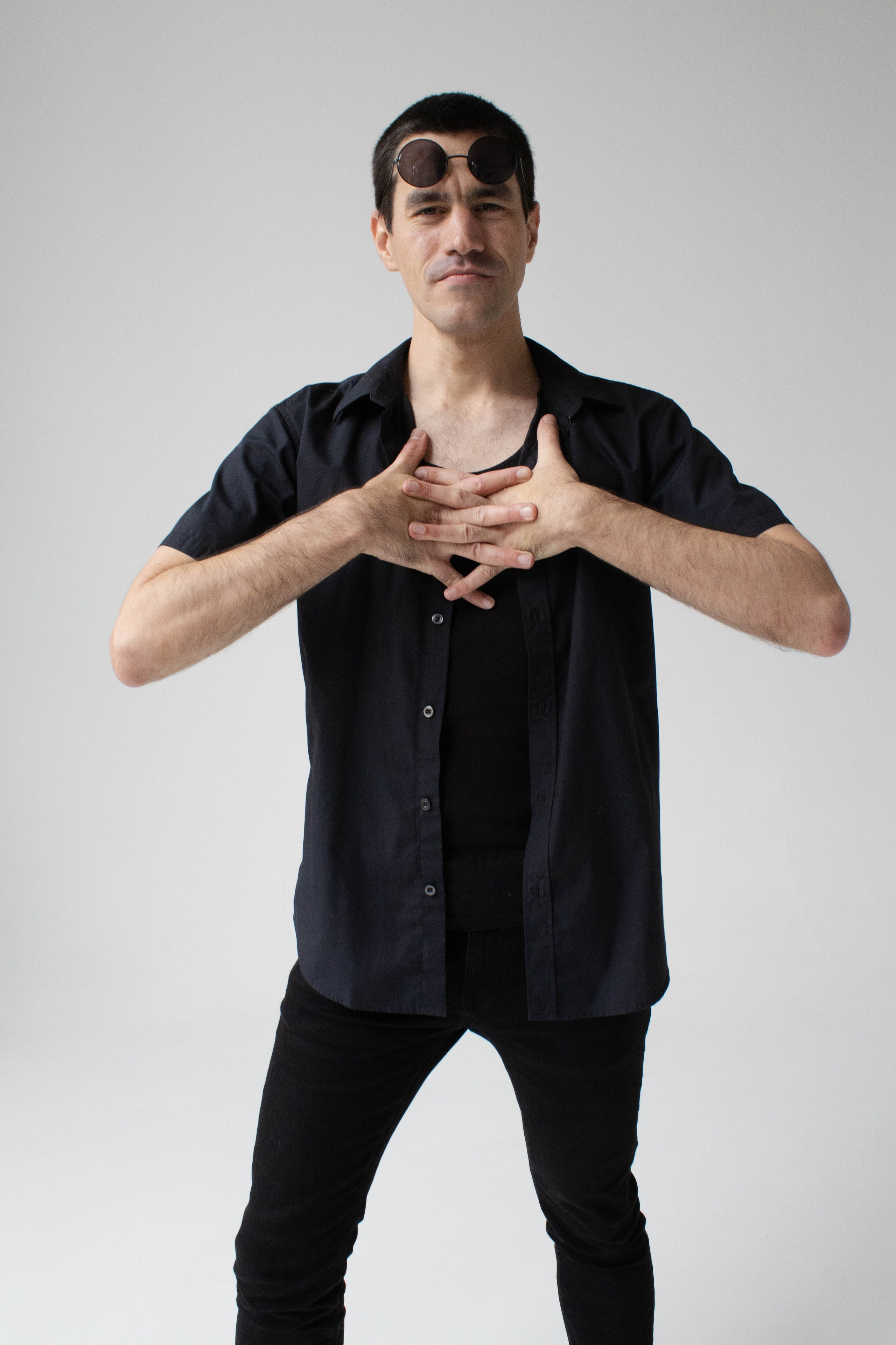 СТУДИЯ. Уличный фотограф Города N