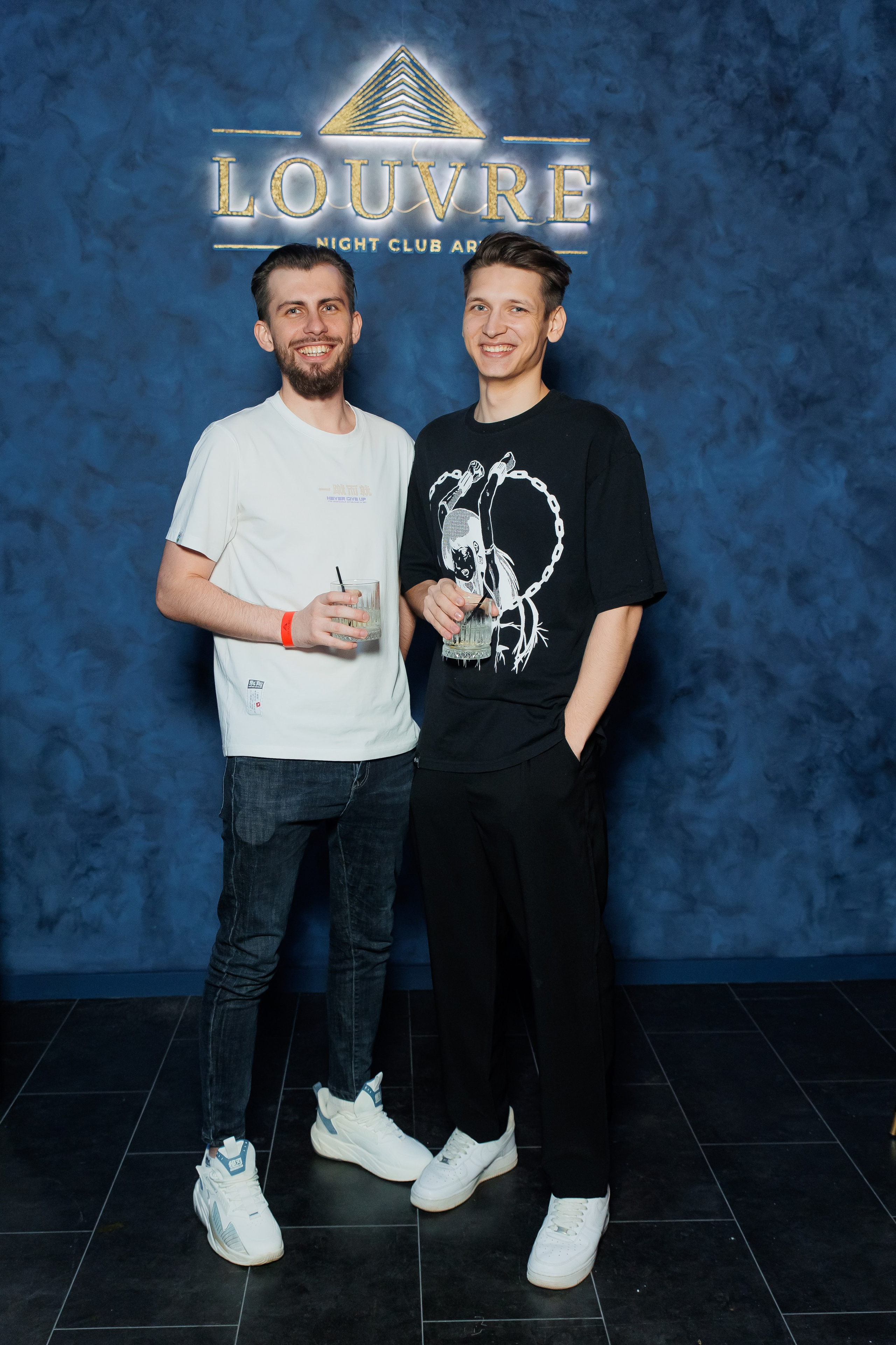 ЛУВР [Открытие Ночного клуба]. СВОИ. ФОТООТЧЕТЫ-СОБЫТИЯ-МЕСТА