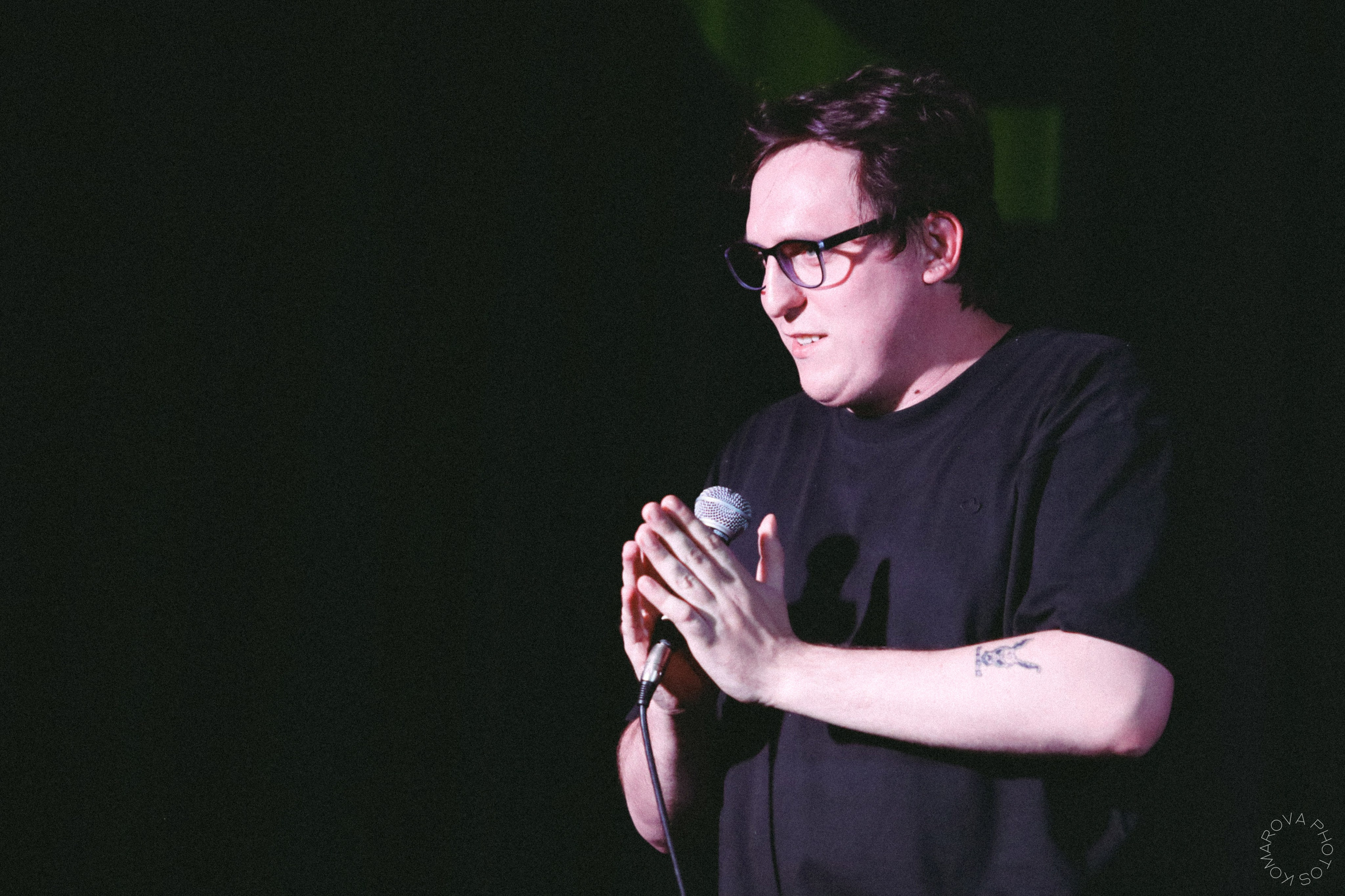 Stand up. Продавцы футболок