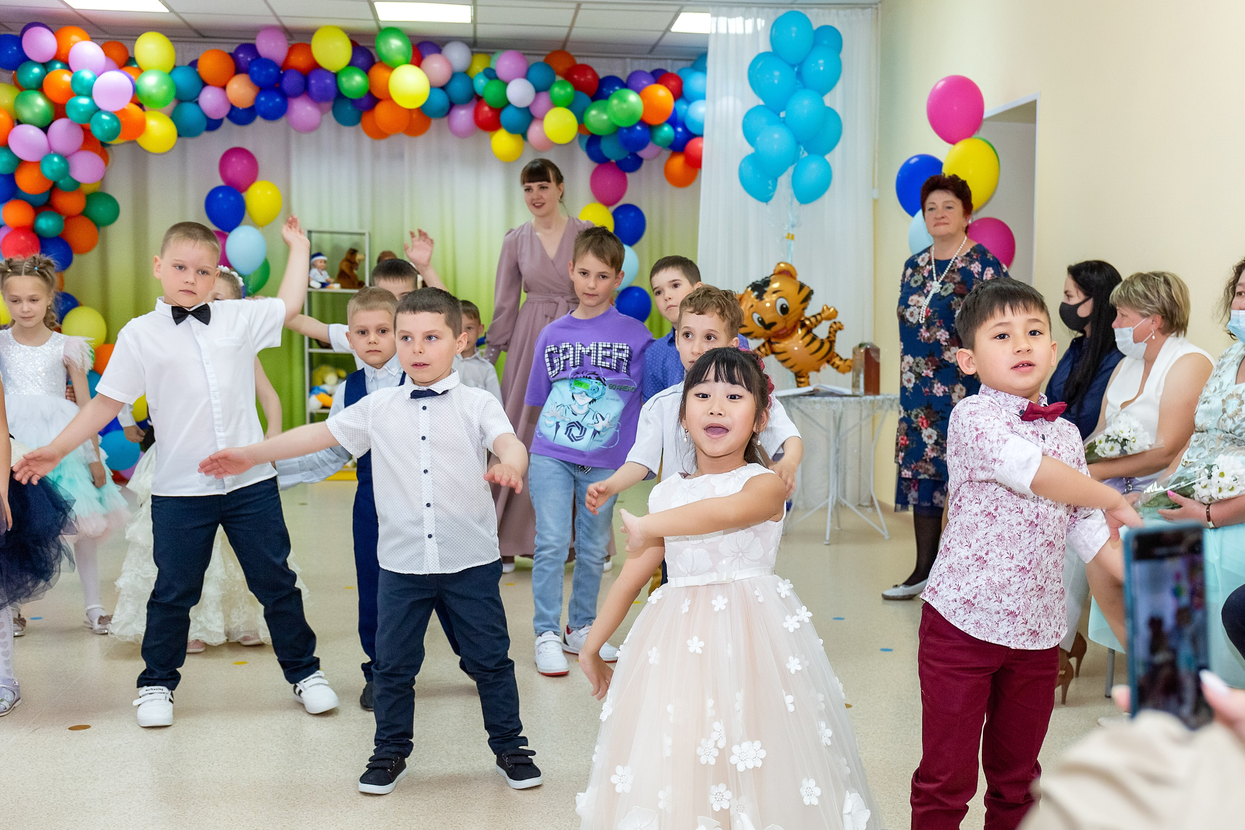 Выпускной. Детский сад «Тигрёнок». Стильный выпускной альбом Владивосток фотограф Вероника Мигачева