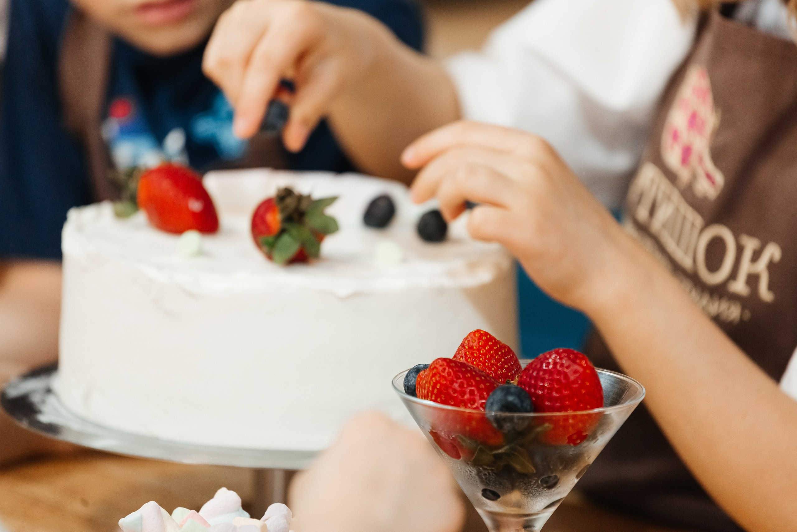 Детский мастер-класс в «АРТиШОК». Фотограф Кемерово | Сергей