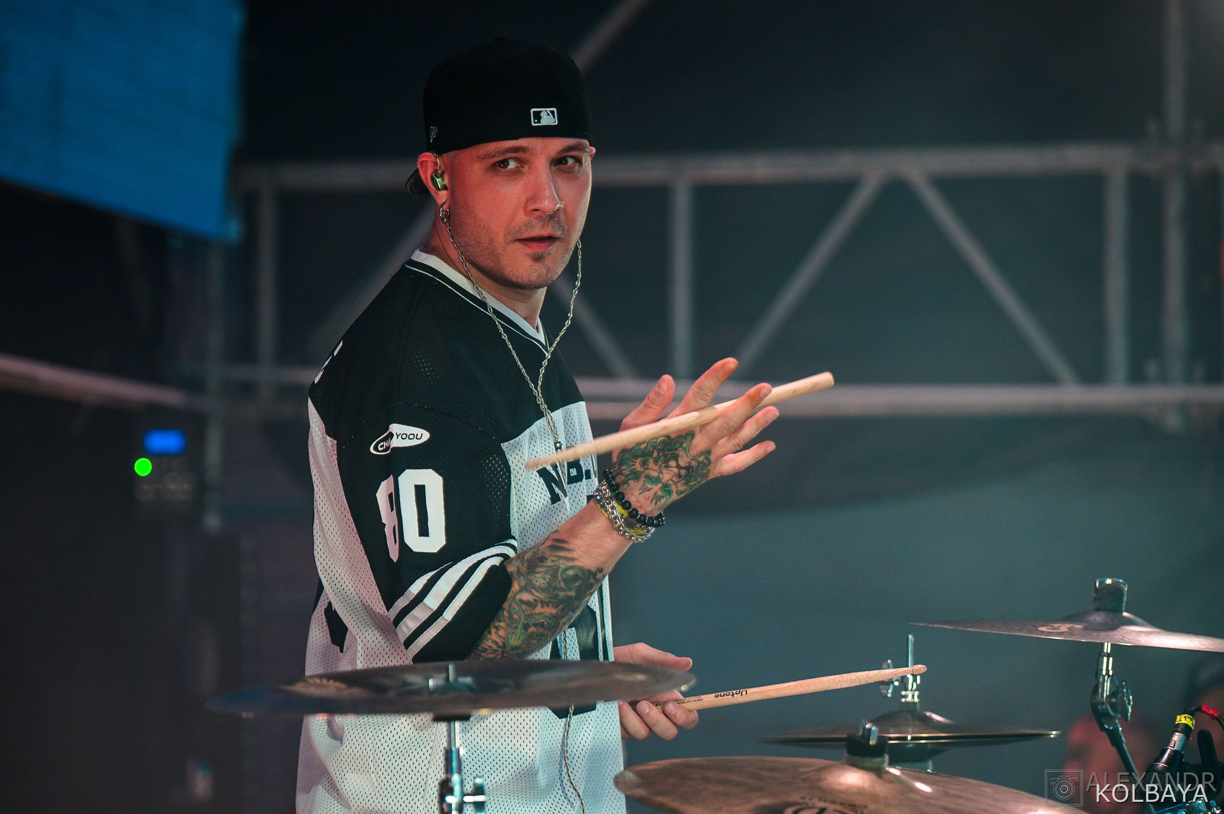 Фоторепортаж с концерта группы СЛОТ на Red Summer 2025. Концертный и театральный репортажный фотограф в Москве Александр Колбая