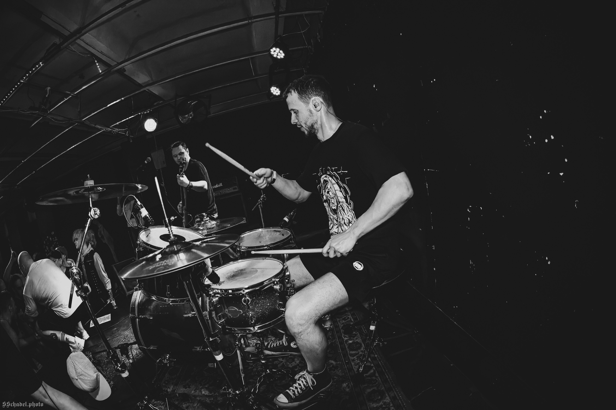 Mayday Massacre: Hardcore vs Death Metal // Без Поводка 02.05.25. We will make everything metal!