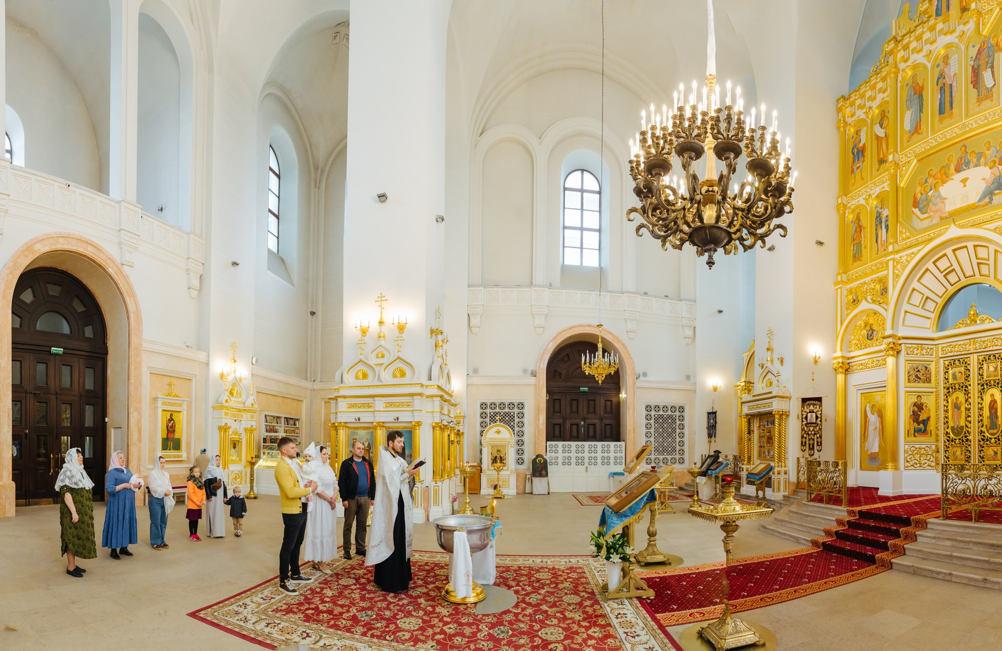 Крещения в Санкт-Петербурге. Фотограф крещение венчание в Петербурге! Помогает подобрать храм и посоветовал душевного батюшку в СПб