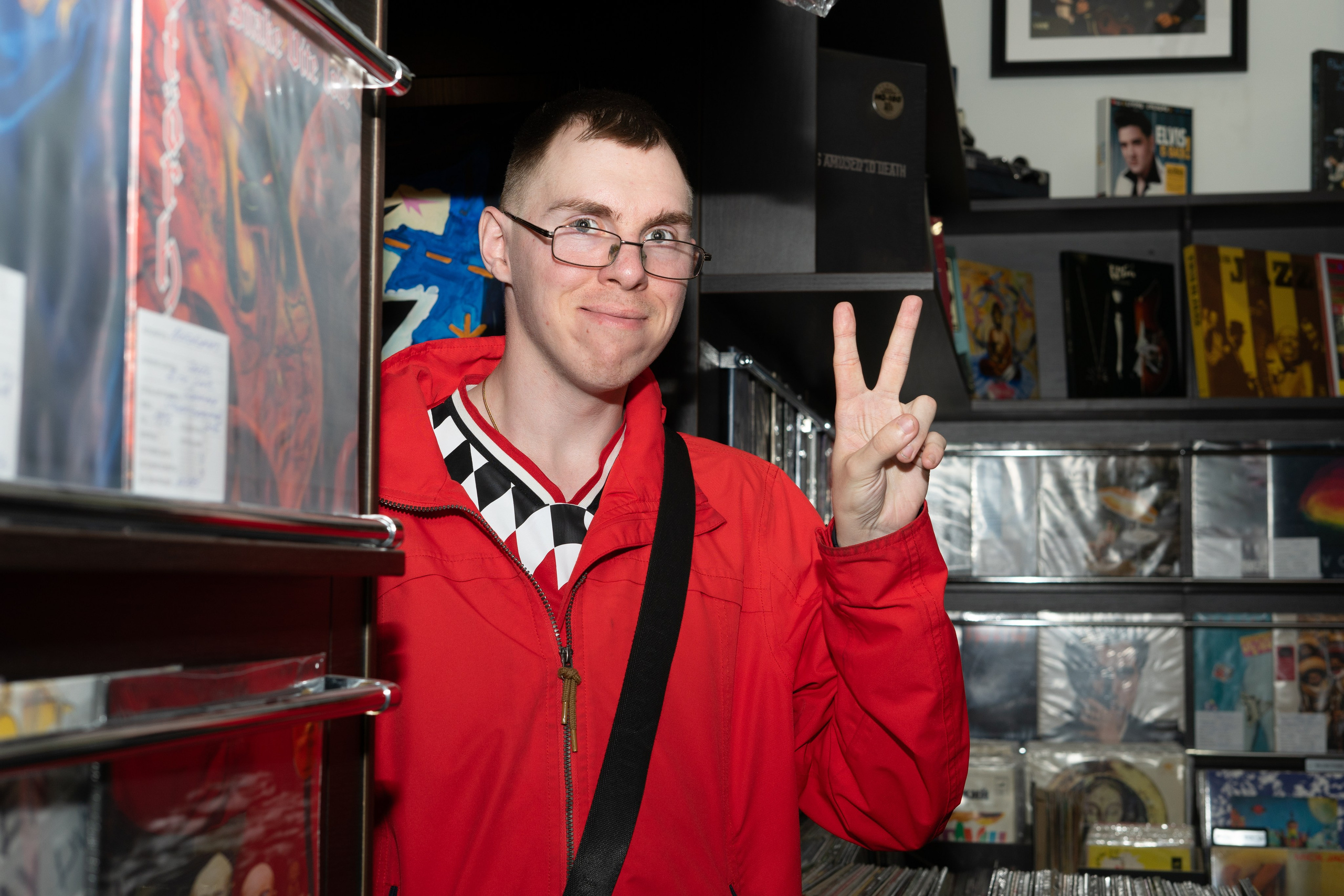 The Legendary Flower Punk — выступление в магазине пластинок. Фотограф Олег Колногоров