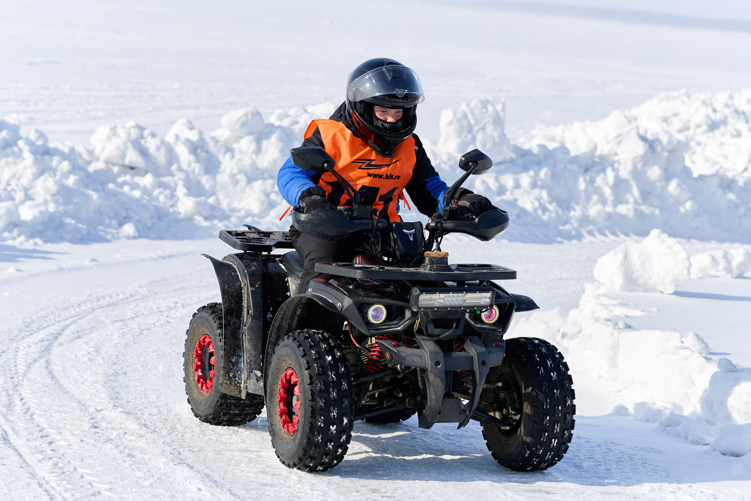Топим Лёд — 2026. Соревнования на квадроциклах. Фотограф в Новосибирске Алена Скокова