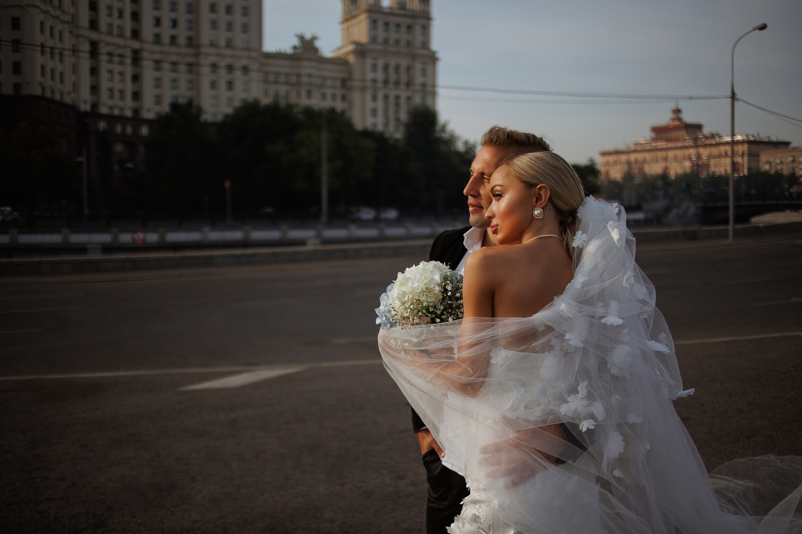 На мопеде Даша и Леша. Марковкина КрисТина