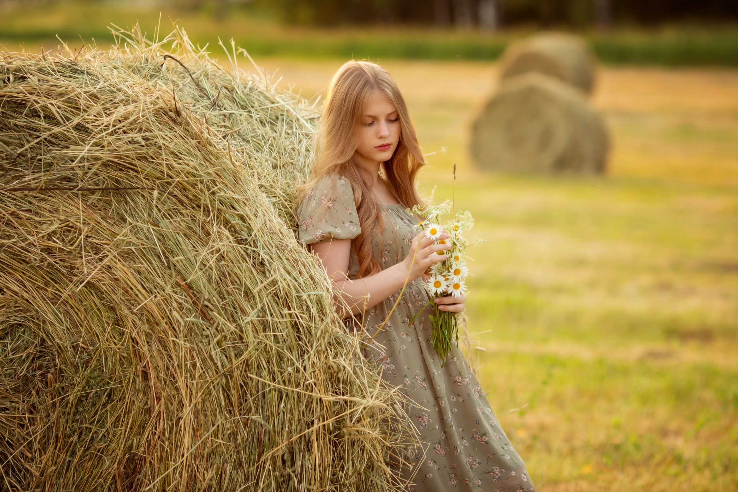 Вика. Фотограф Антонина Свешникова. ВЫПУСКНЫЕ ФОТОКНИГИ для детских садов и школ. Москва, Владимир