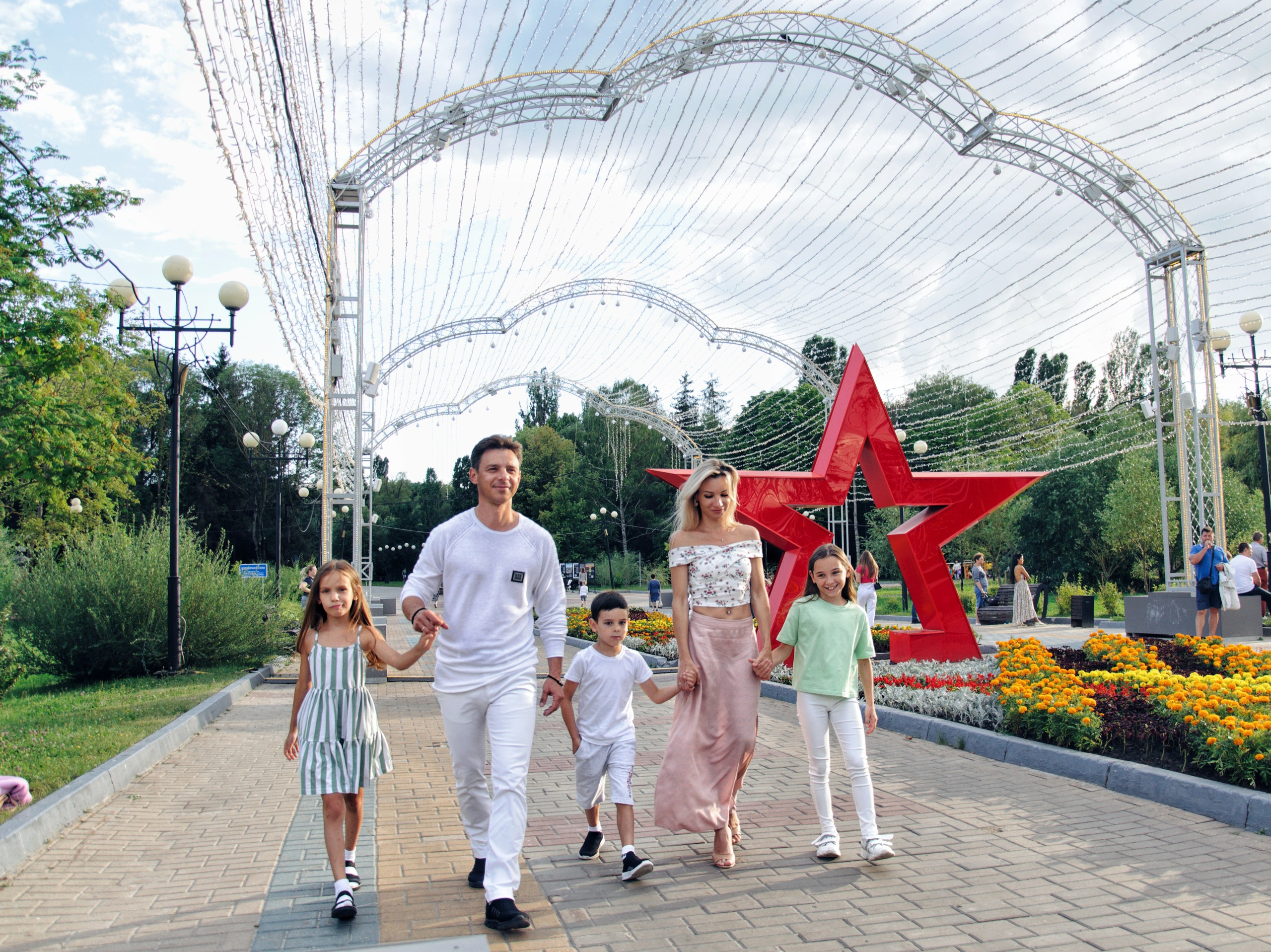 Семейная уличная. Семейный и свадебный фотограф Галина Абакумова, фотосессии в Белгороде