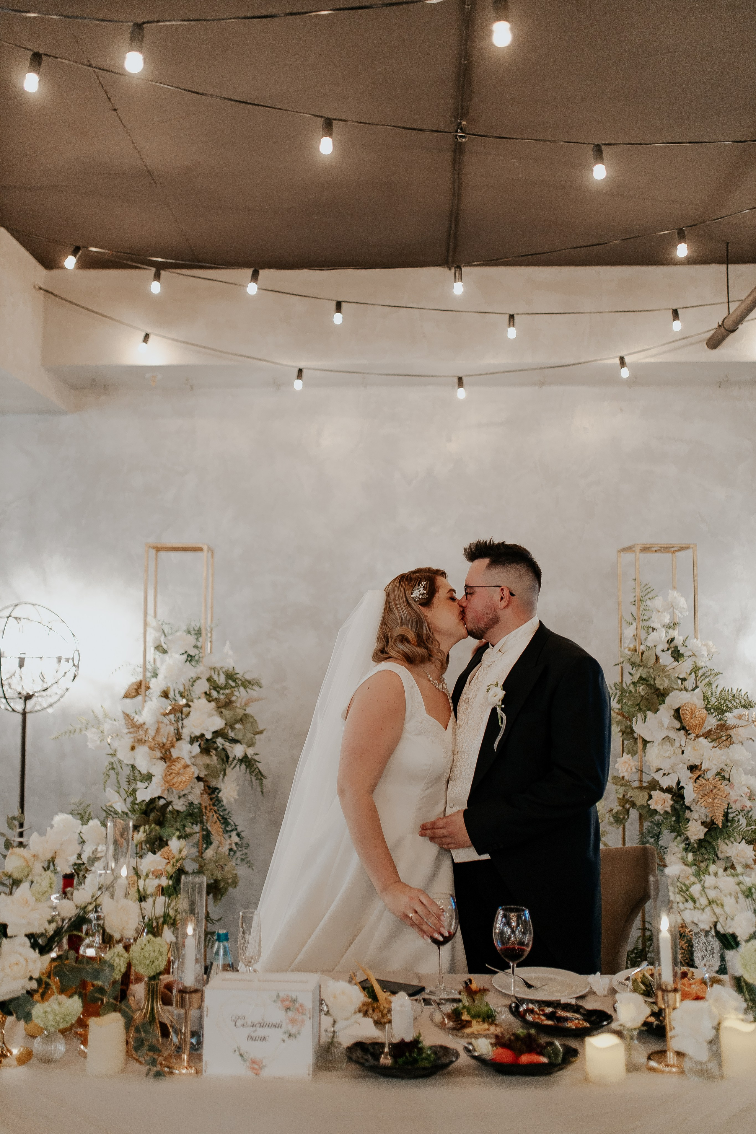 Свадебные фотографии из Эрмитажа. Фотограф в Санкт-Петербурге Лиза Семченкова