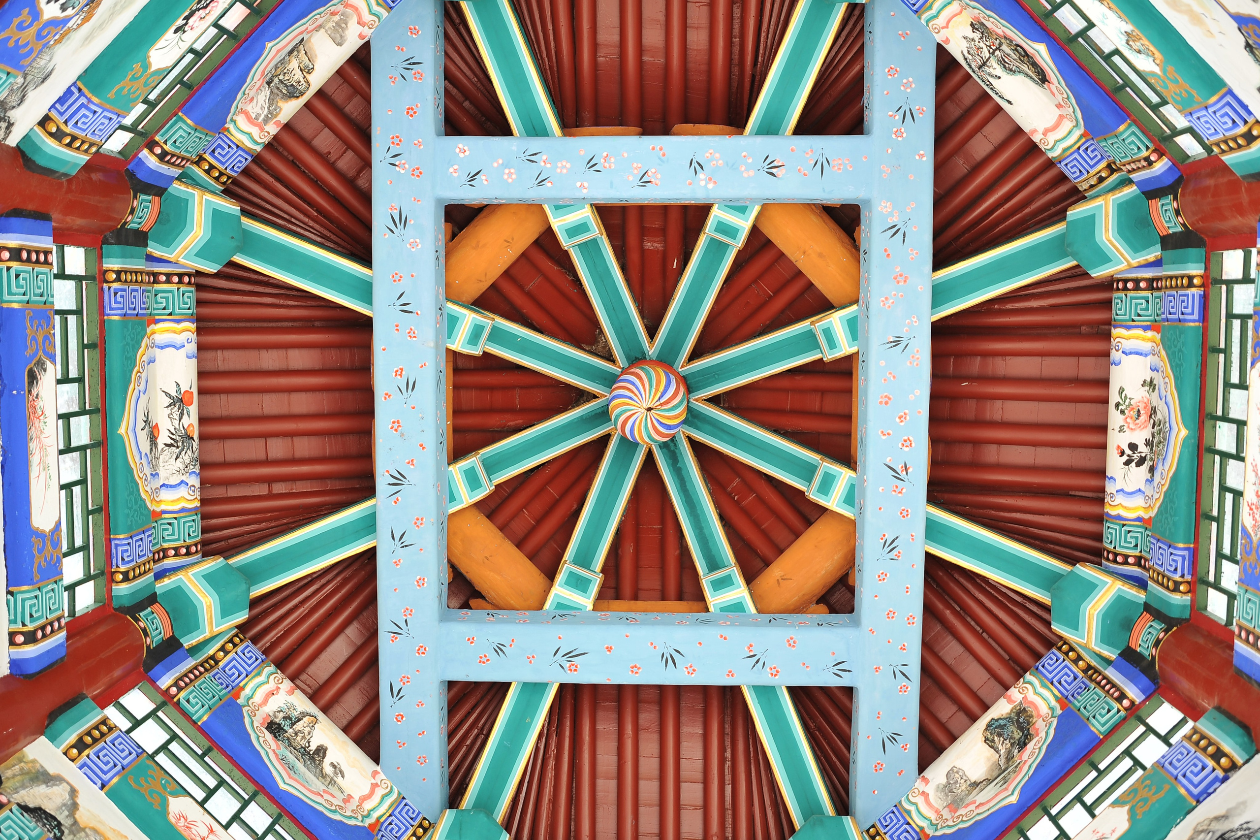 Внутренняя часть традиционной китайской беседки