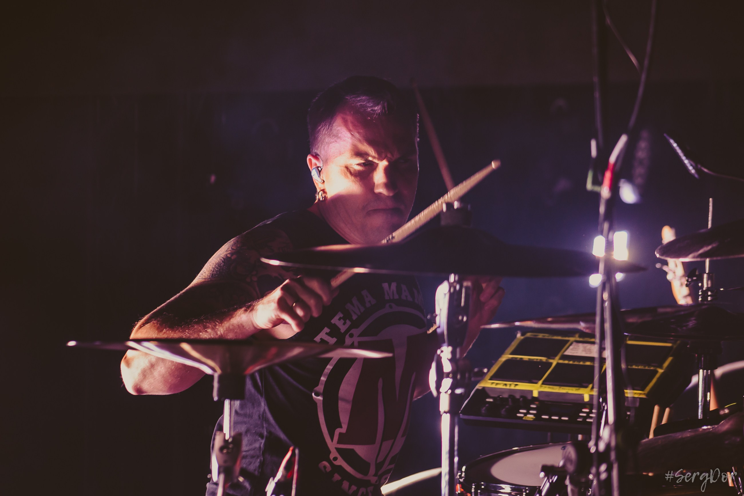 ДДТ, DDT, Ереван, 03.11.2024, СКК, Спортивно-концертный комплекс имени Карена Демирчяна, Երևան, Армения, большой концерт, 3 ноября 2024 года, Юрий Шевчук, SergDor, #SergDor